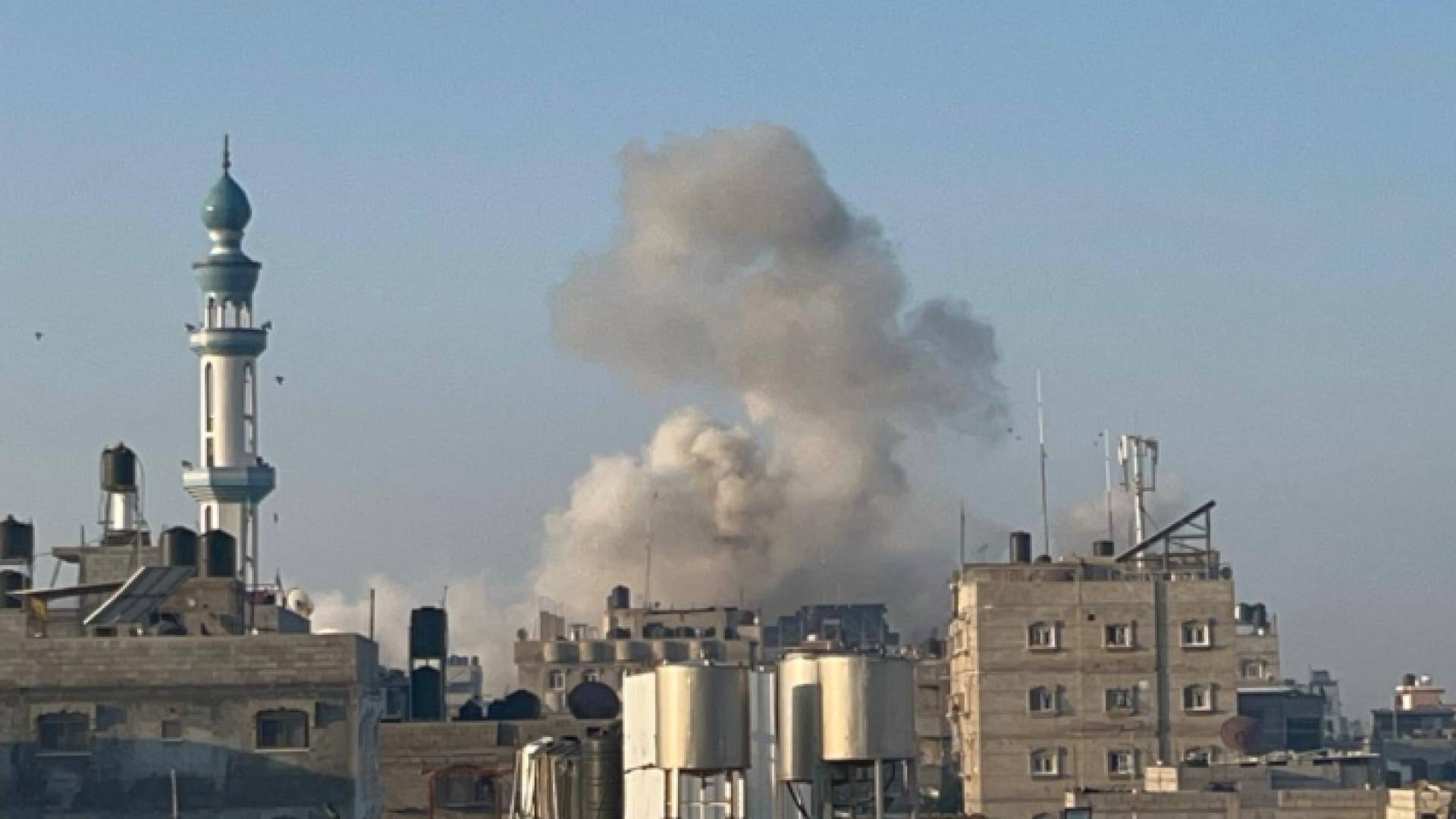 غارات للاحتلال الإسرائيلي على قطاع غزة