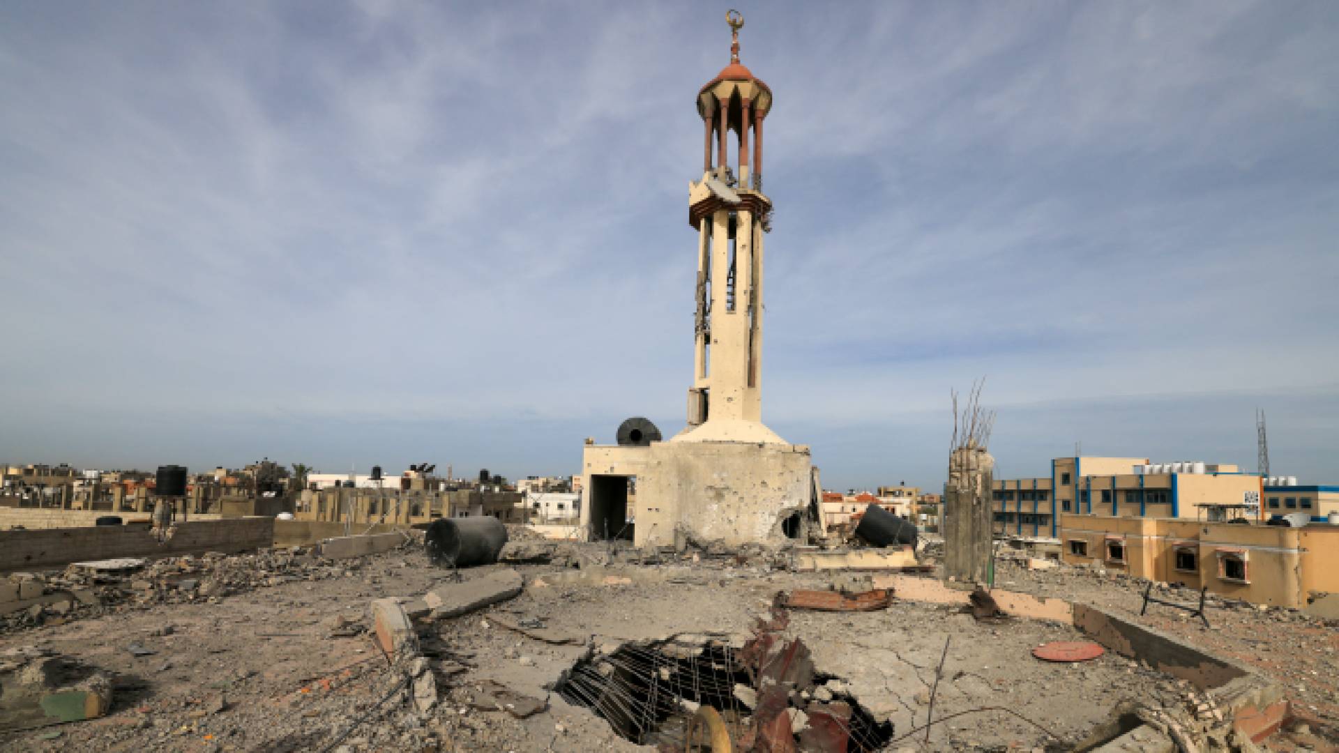 مسجد في غزة بعد قصفه من الاحتلال الإسرائيلي
