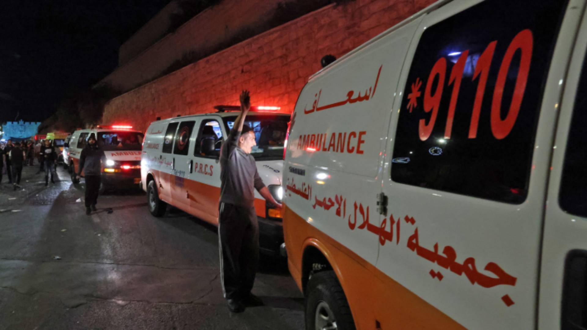 سيارة إسعاف فلسطينية