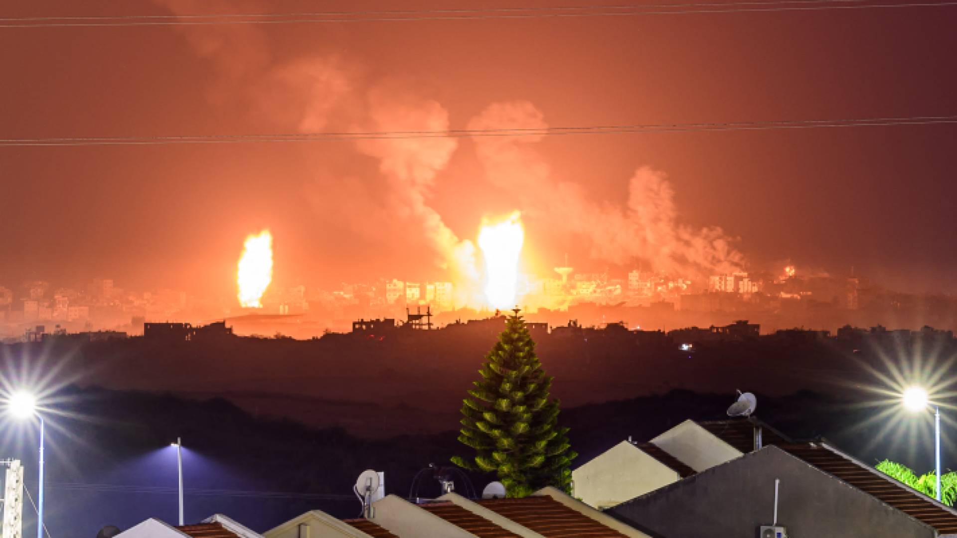 قصف عنيف على قطاع غزة