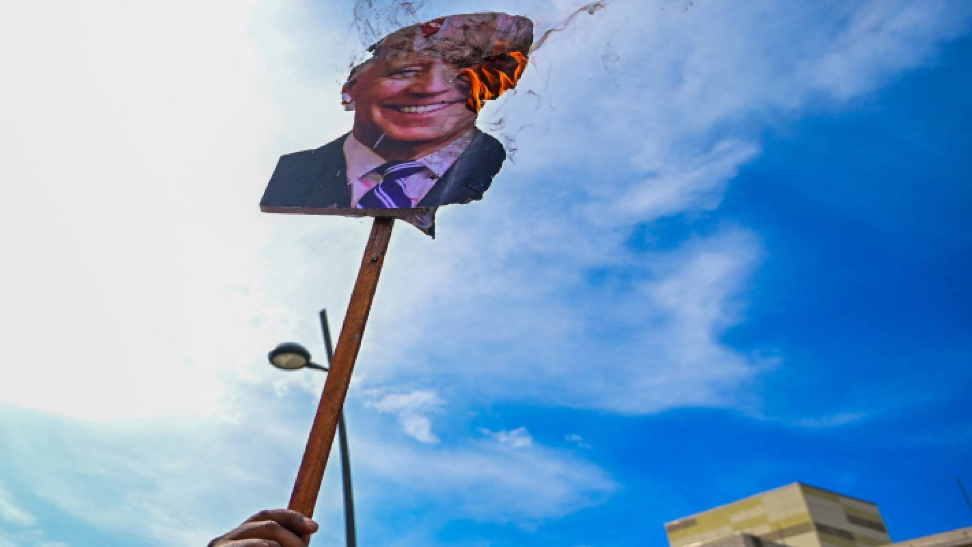 صورة من وقفة تندد بالدعم الامريكي لدولة الاحتلال - أرشيفية