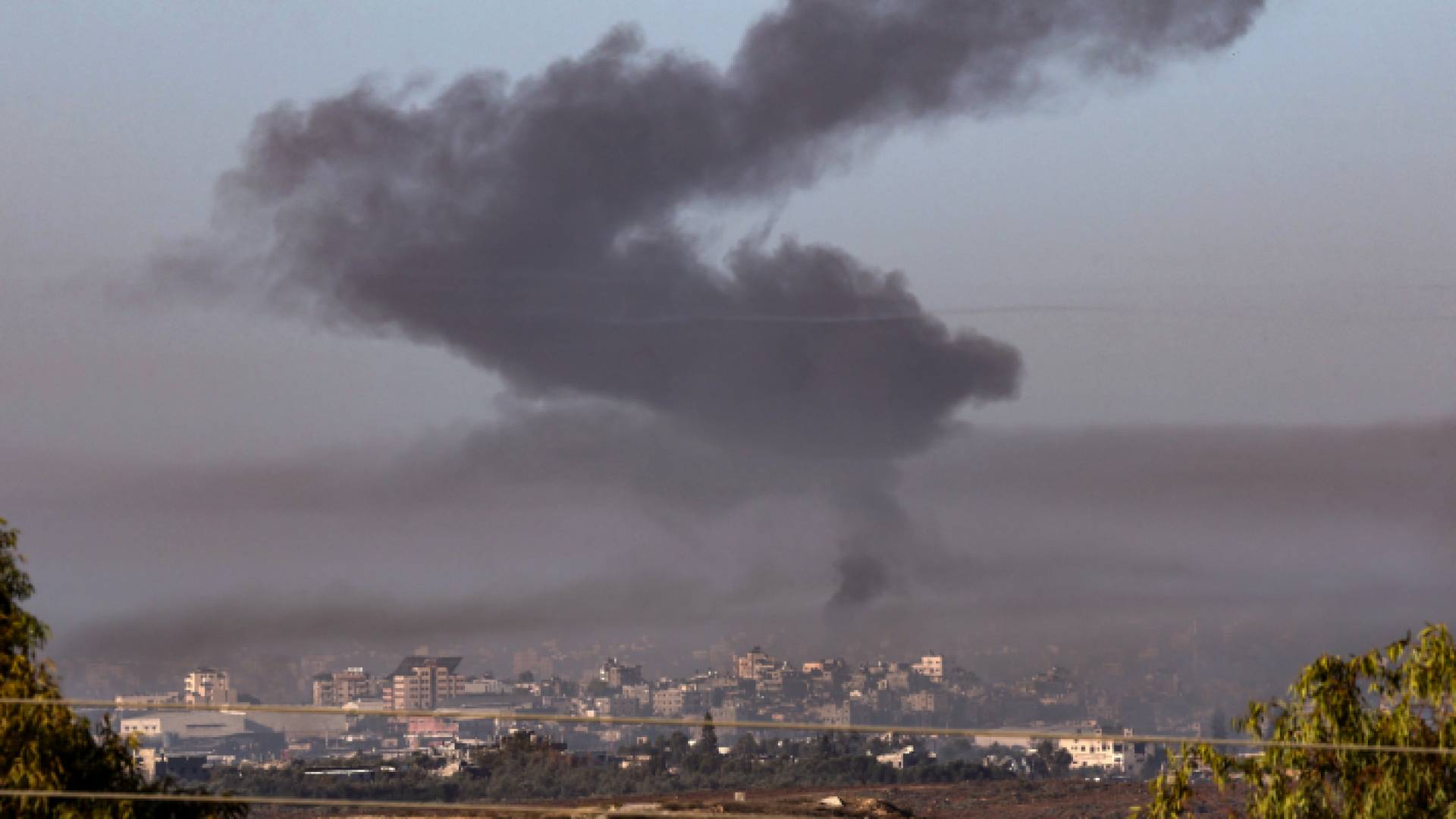 الصورة من قصف الاحتلال لقطاع غزة - أرشيفية