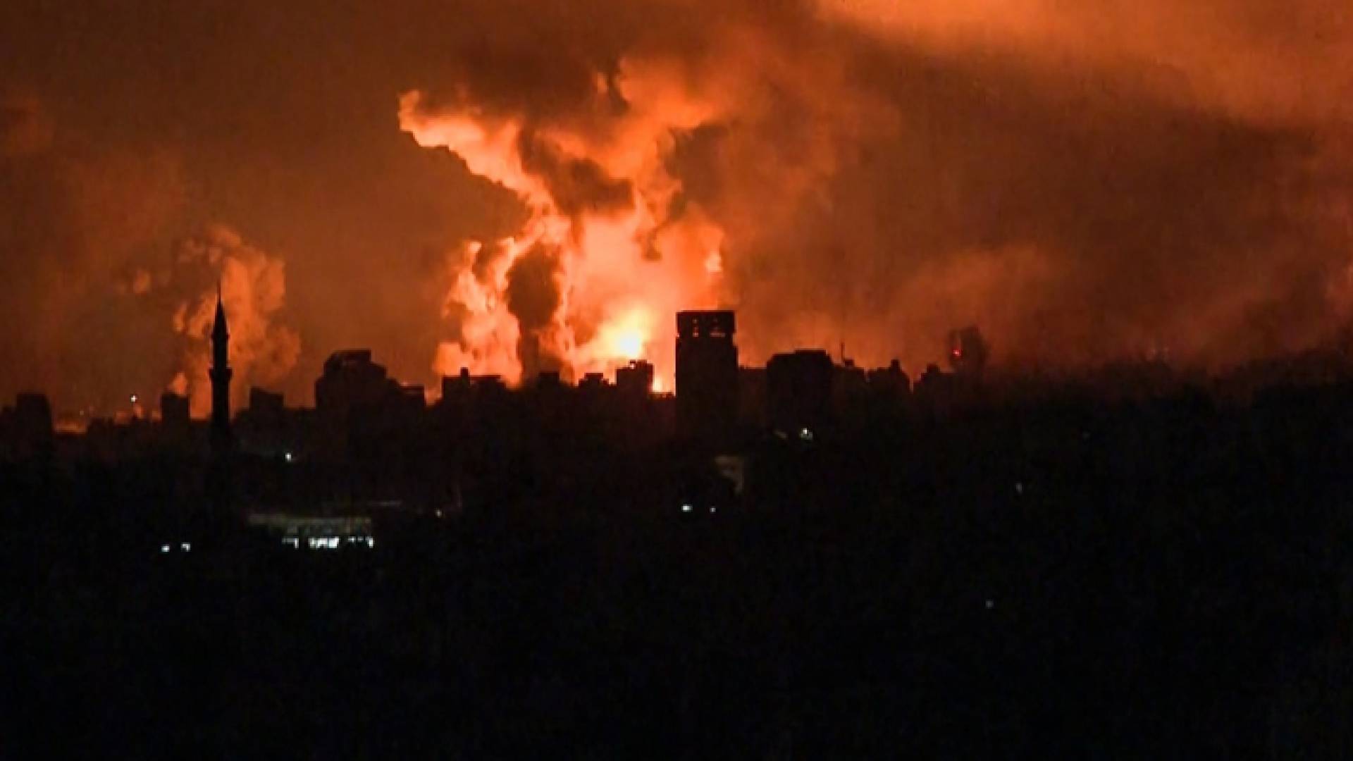 قصف عنيف على قطاع غزة