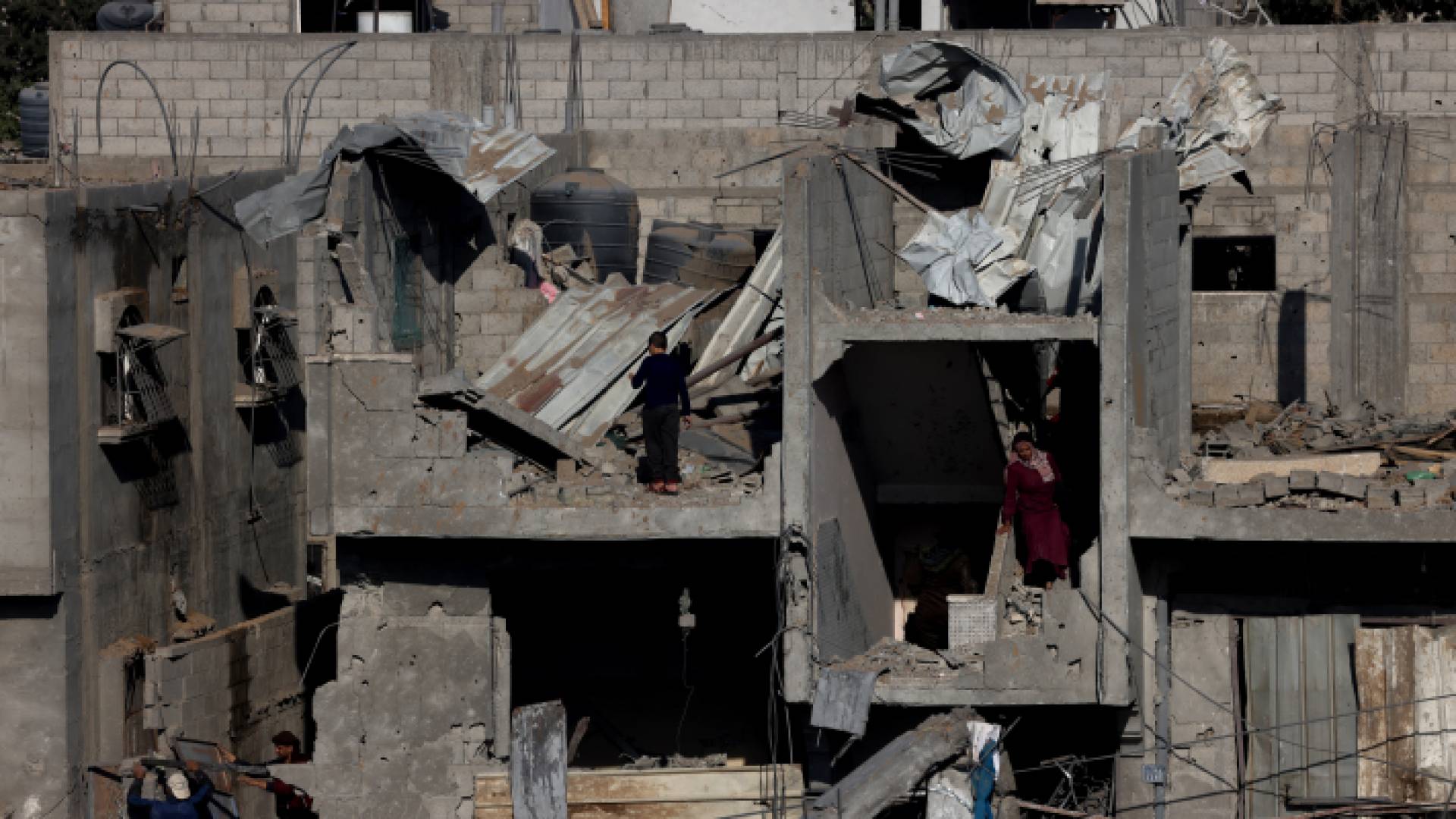 دمار خلفه قصف الاحتلال الإسرائيلي في قطاع غزة