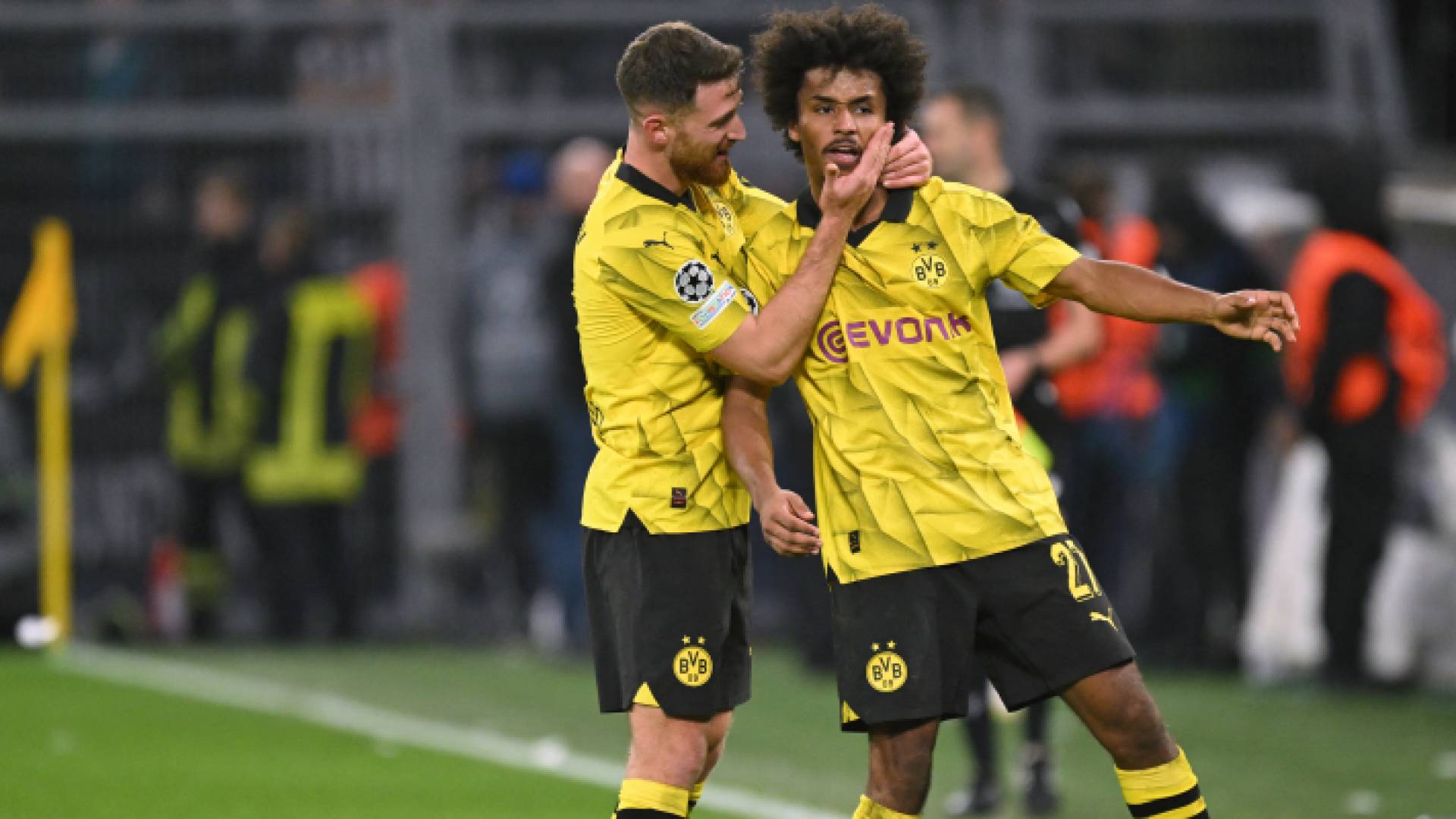 لاعبو دورتموند