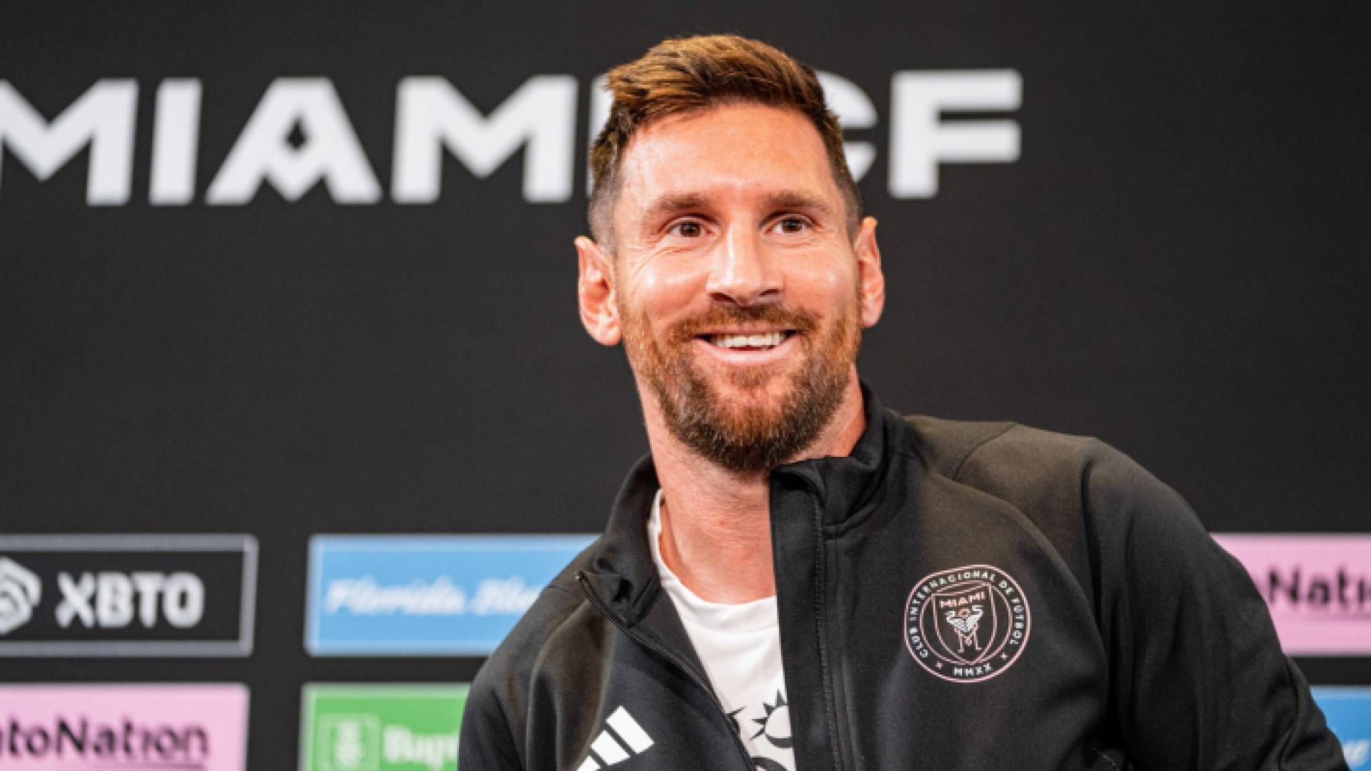 من مؤتمر صحفي