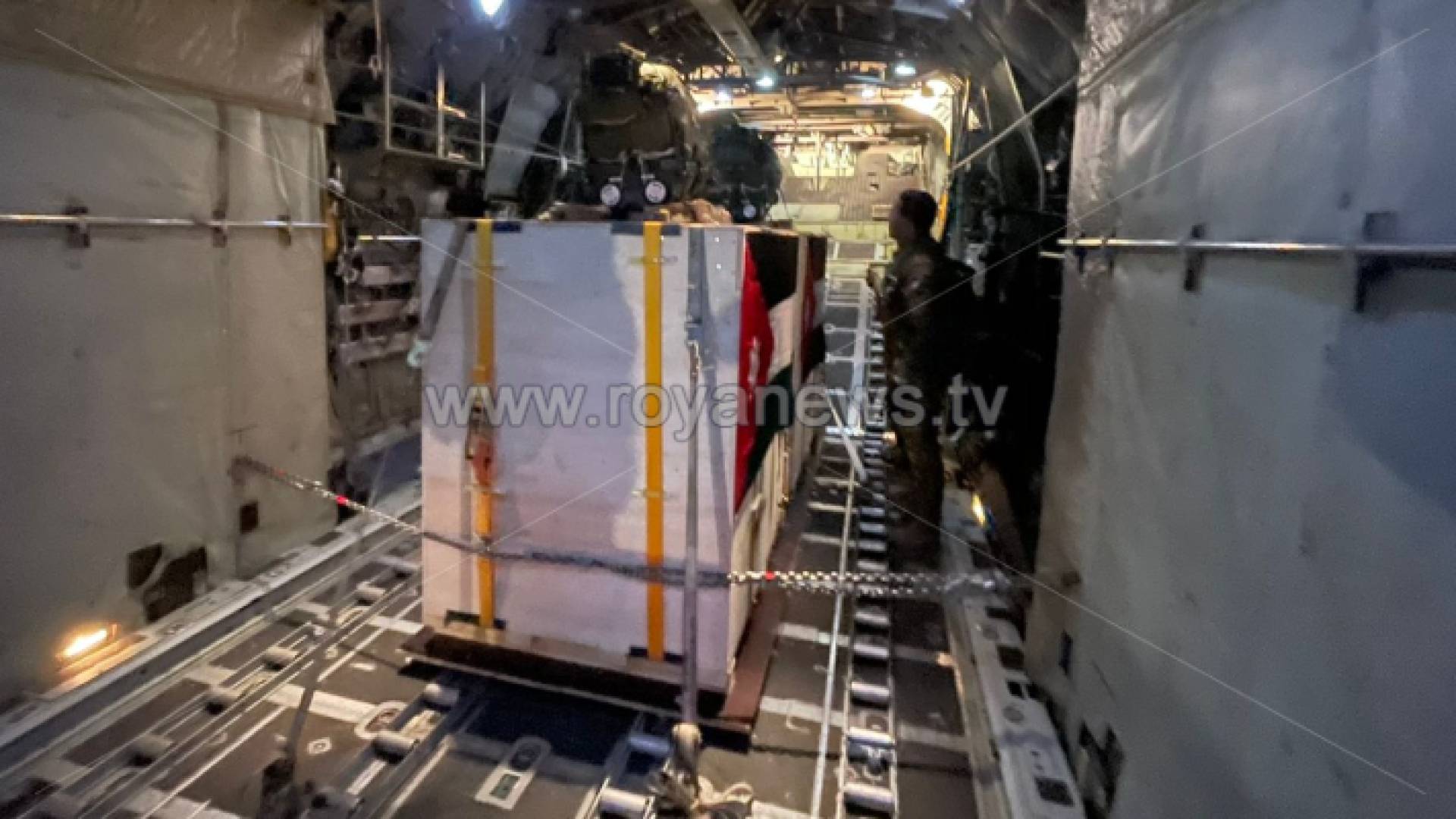 الصورة من عملية الإنزال الجوي