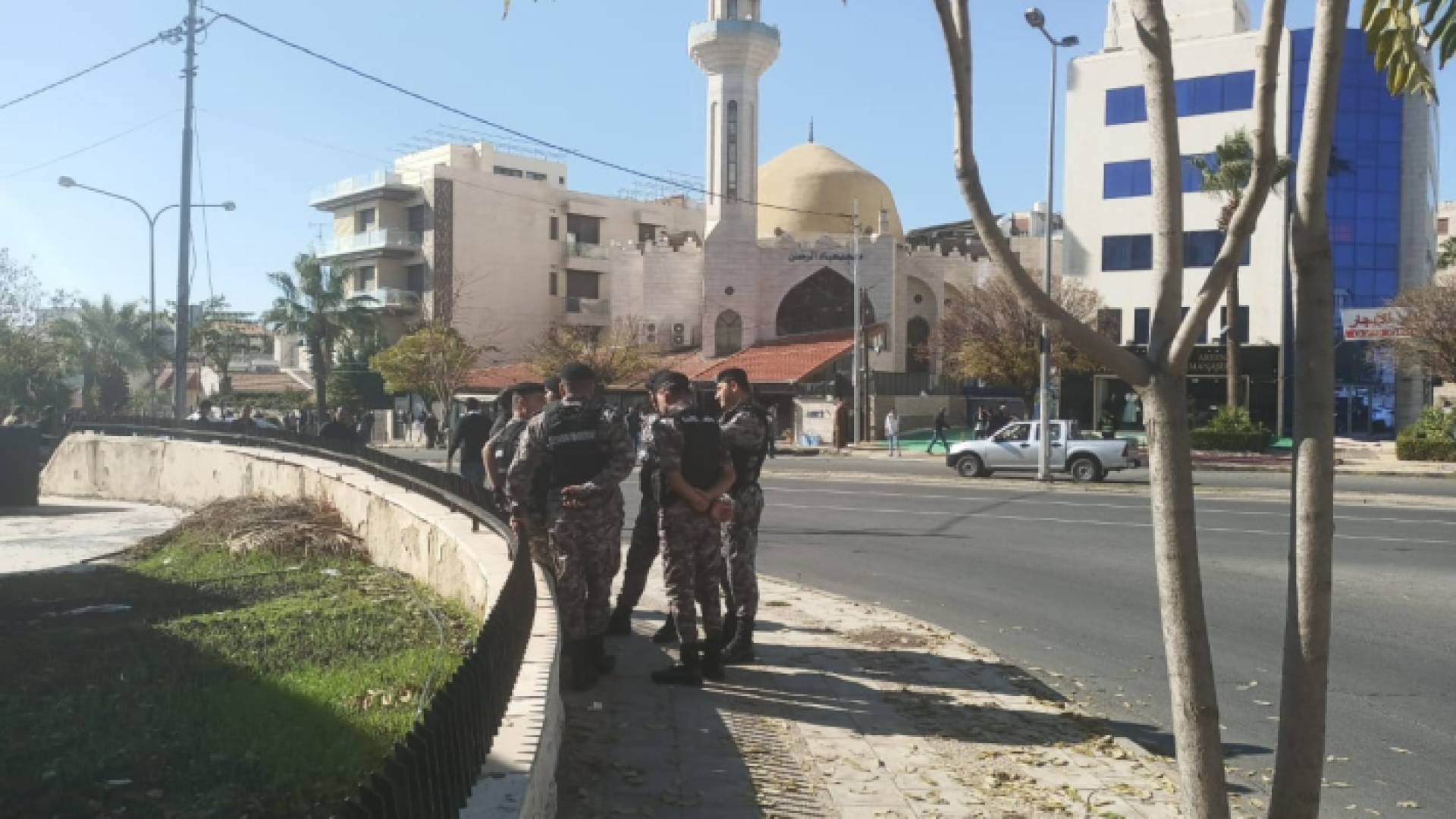 عناصر من الأمن العام في أحد شوارع العاصمة عمان
