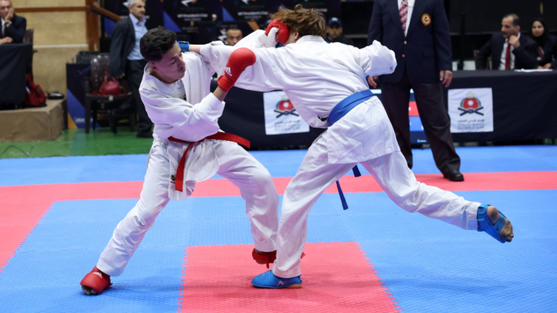 من منافسات البطولة