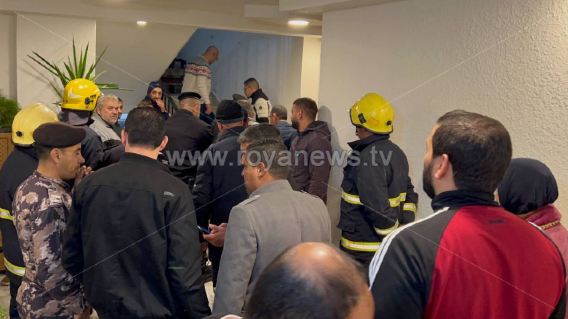 فريق من الدفاع المدنية ومديرية شرطة اربد وبلدية اربد