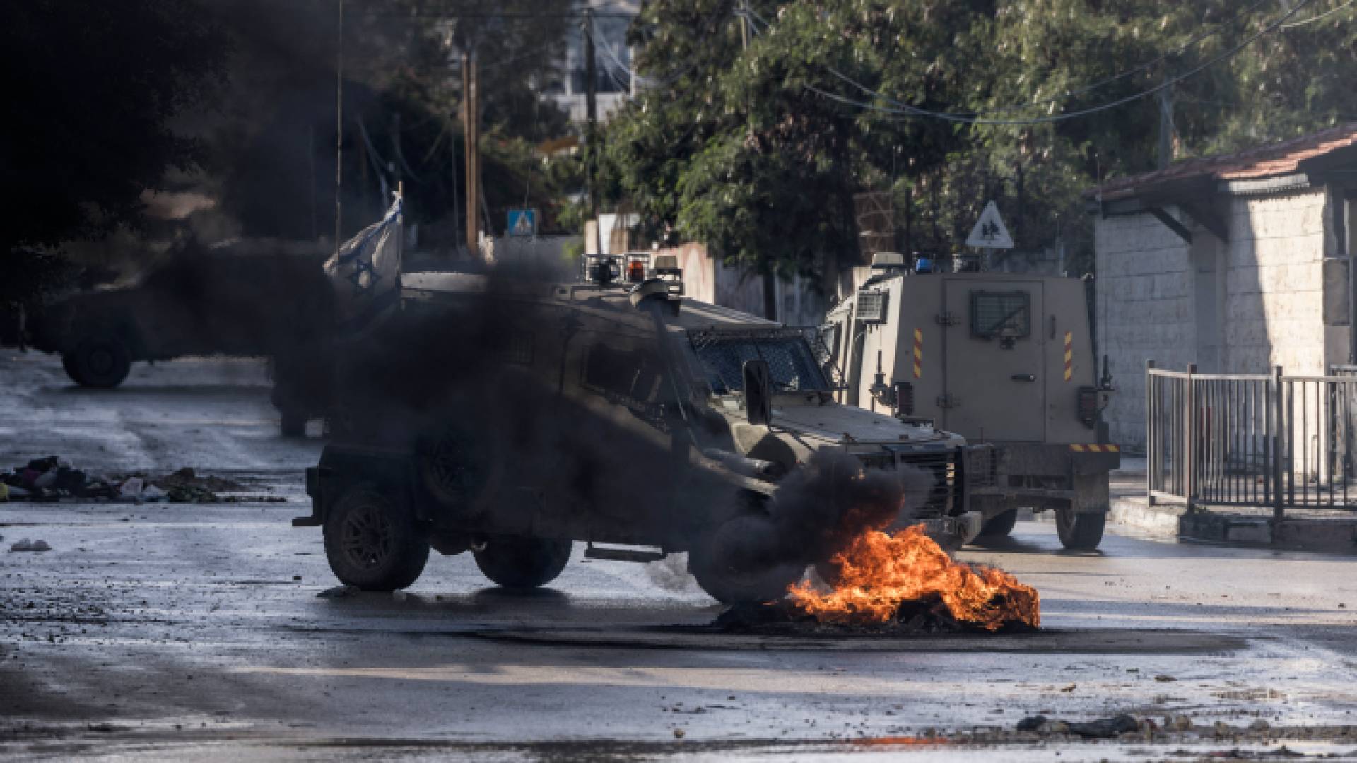 جانب من الاشتباكات مع قوات الاحتلال في جنين