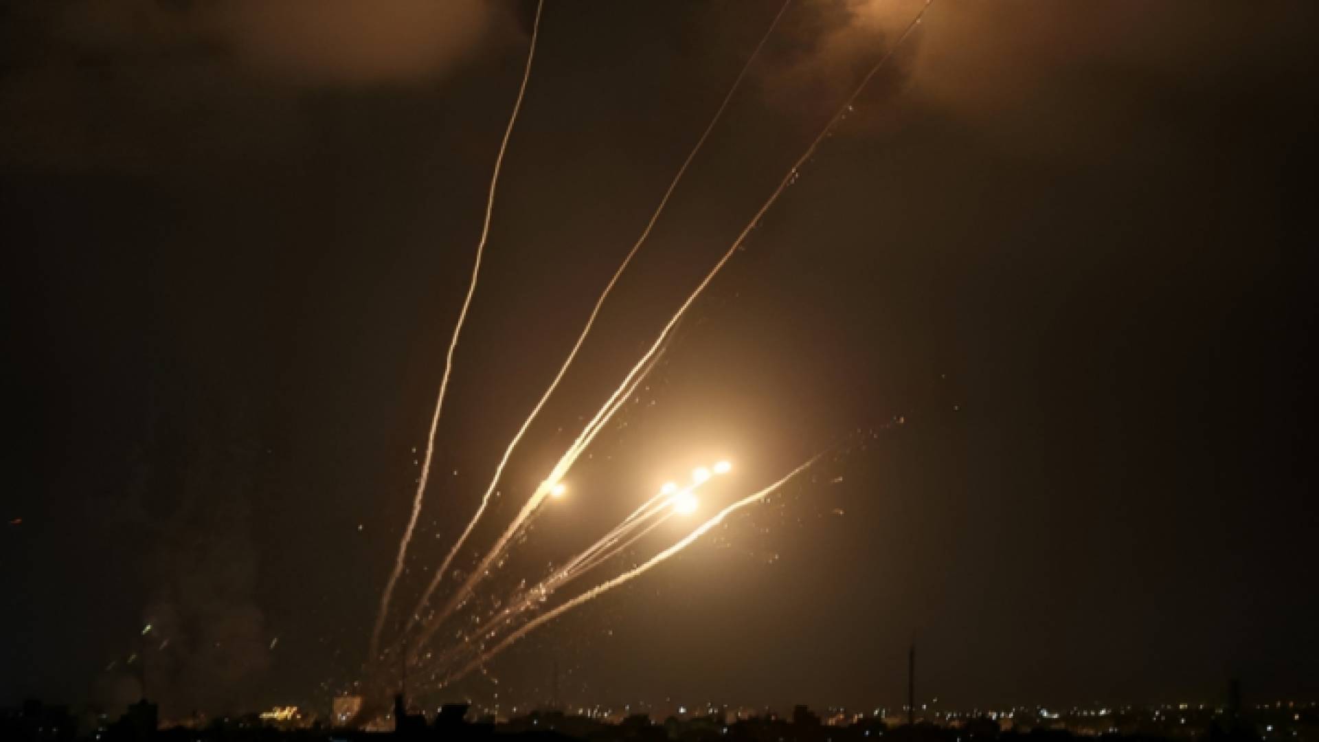 رشقات صاروخية