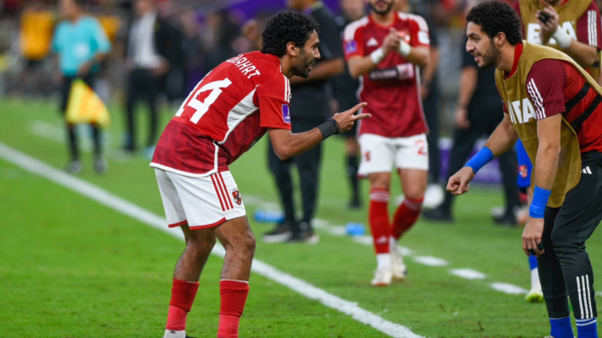 لاعب الأهلي حسين الشحات