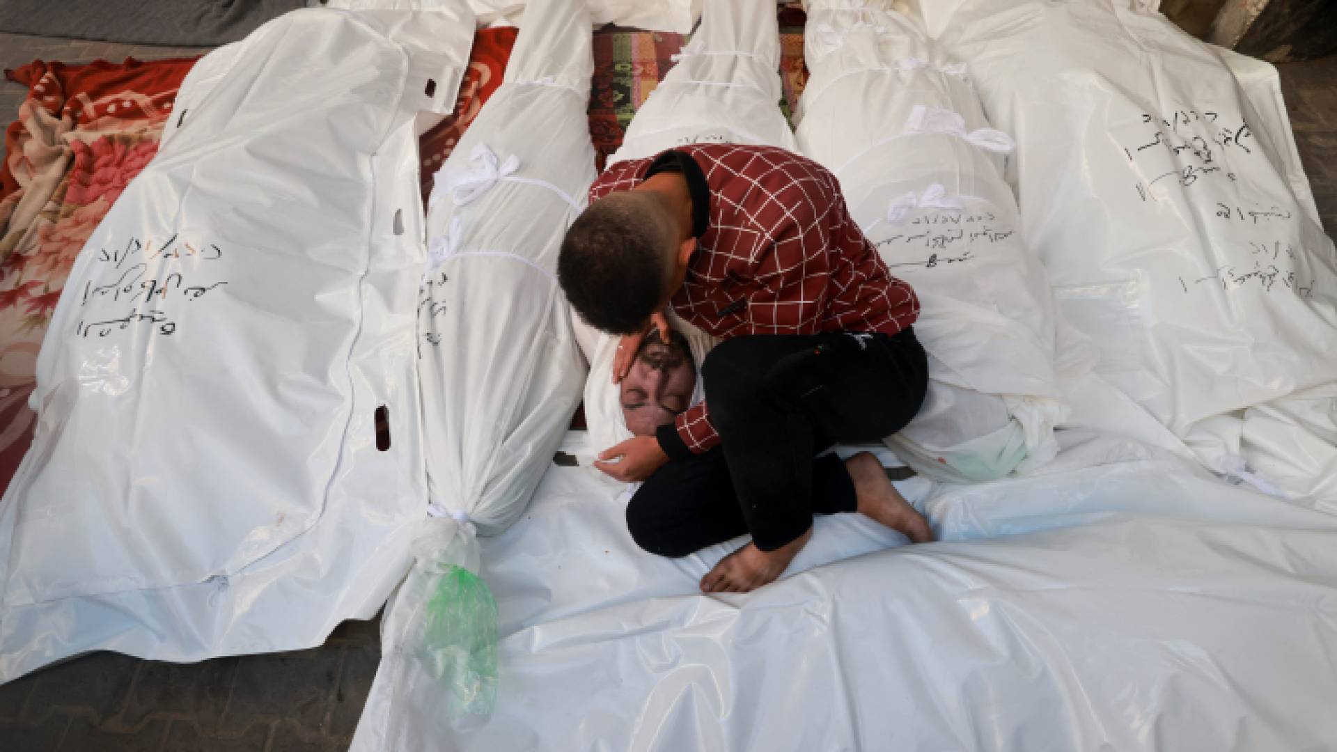 شهداء في قطاع غزة ارتقوا بغارات شنتها طائرات جيش الاحتلال الإسرائيلي