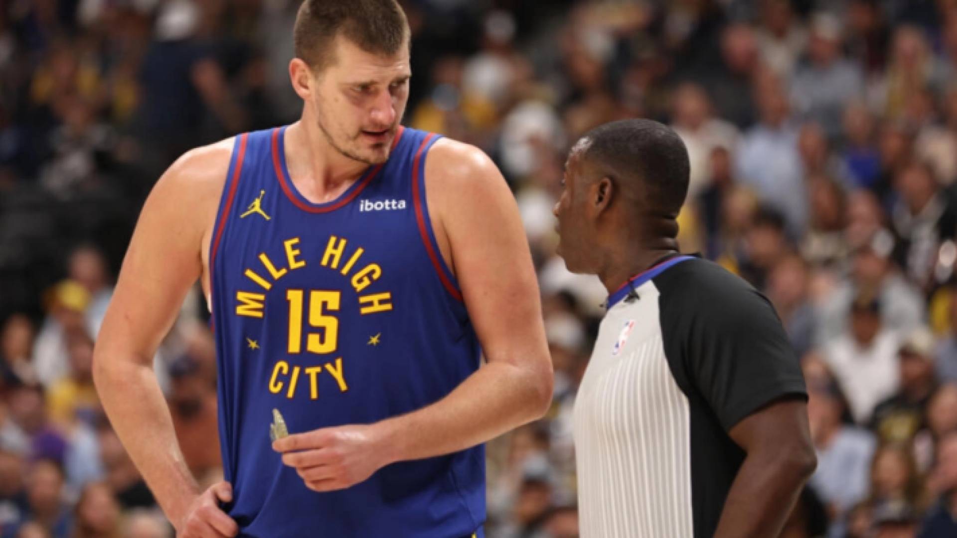 نجم دنفر ناغتس الصربي نيكولا يوكيتش