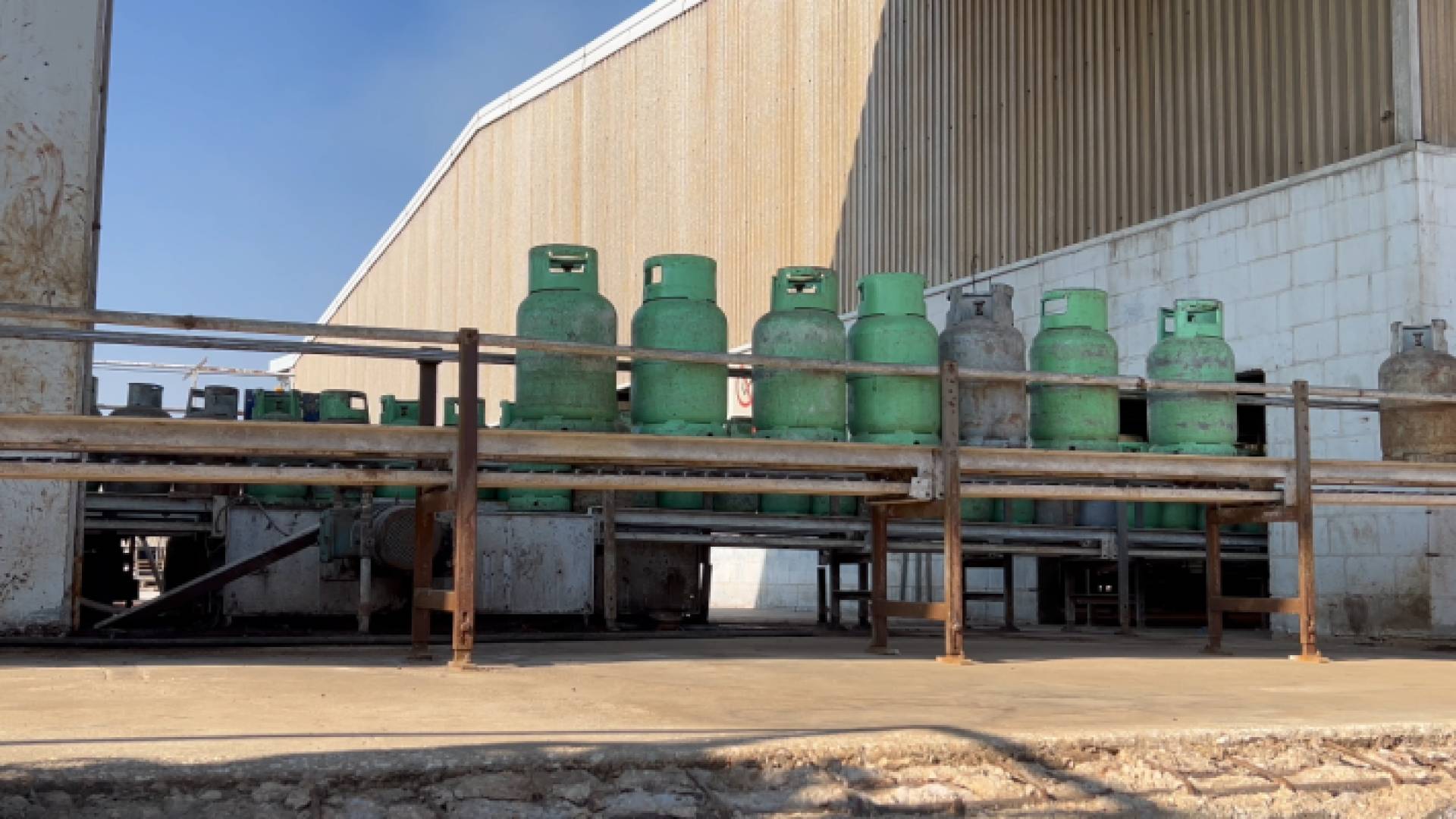 وحدة غسيل أسطوانات الغاز