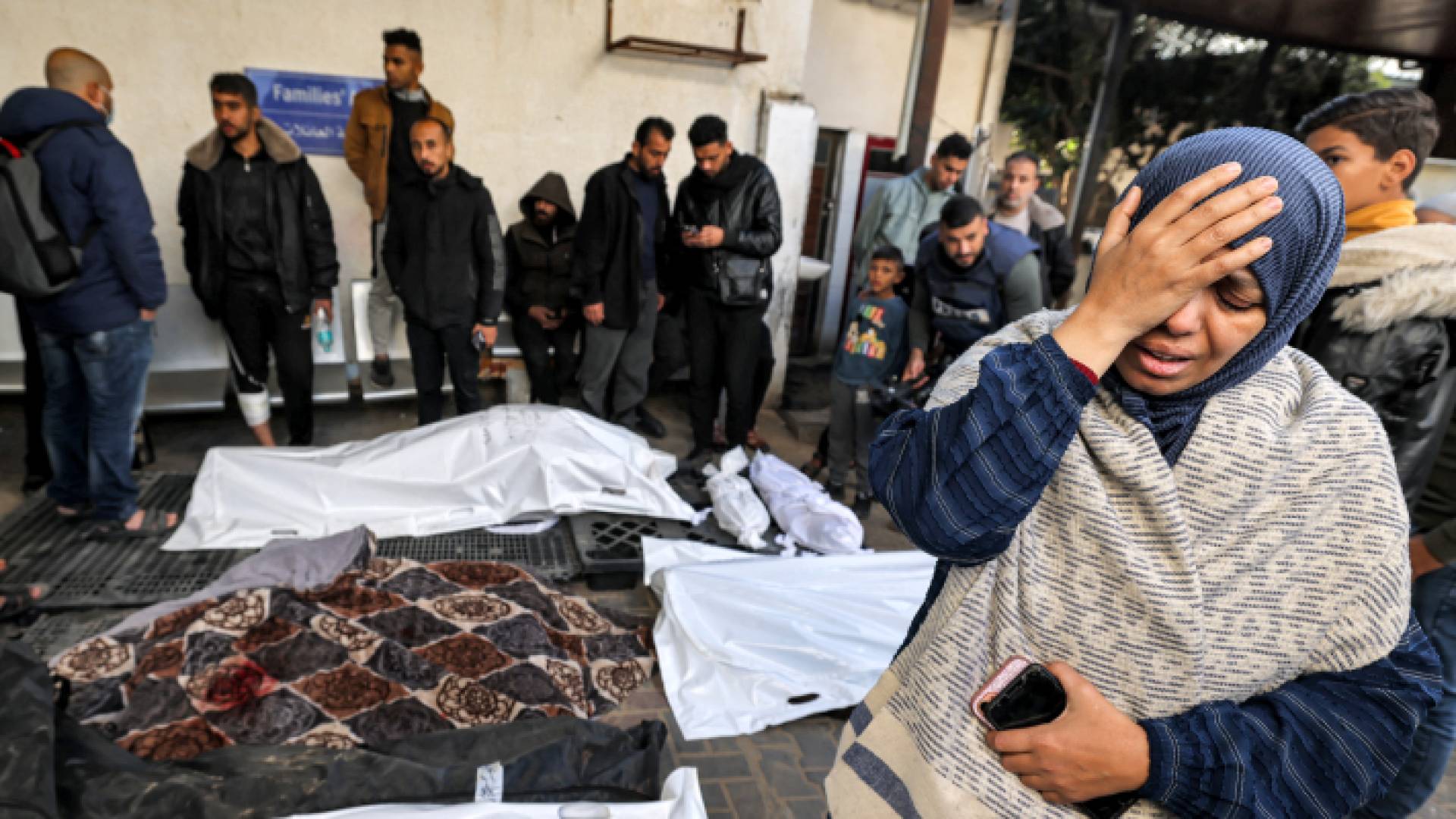 سيدة فلسطينية في جنوب القطاع