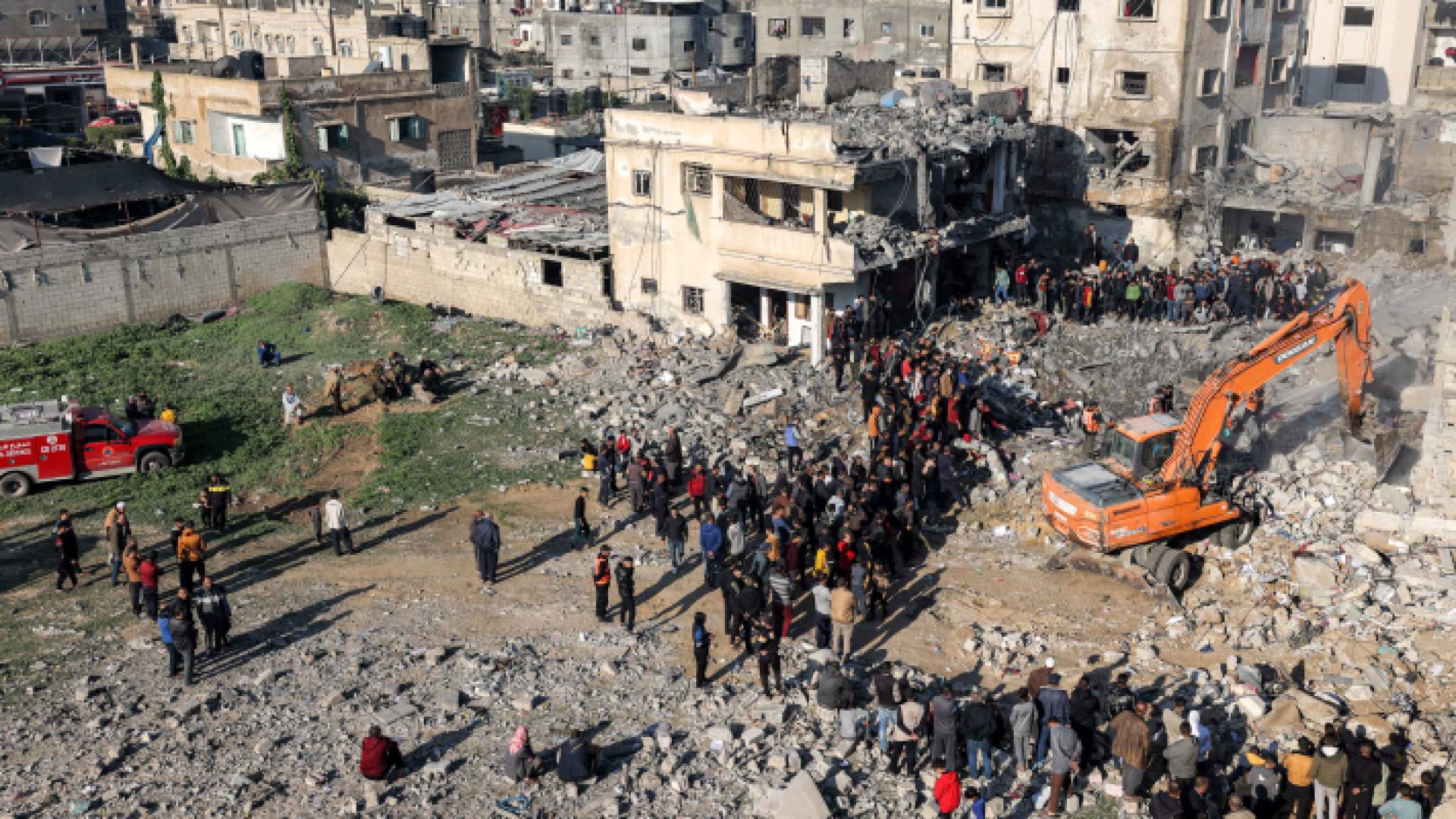 قوات الاحتلال تستهدف المدنيين في غزة