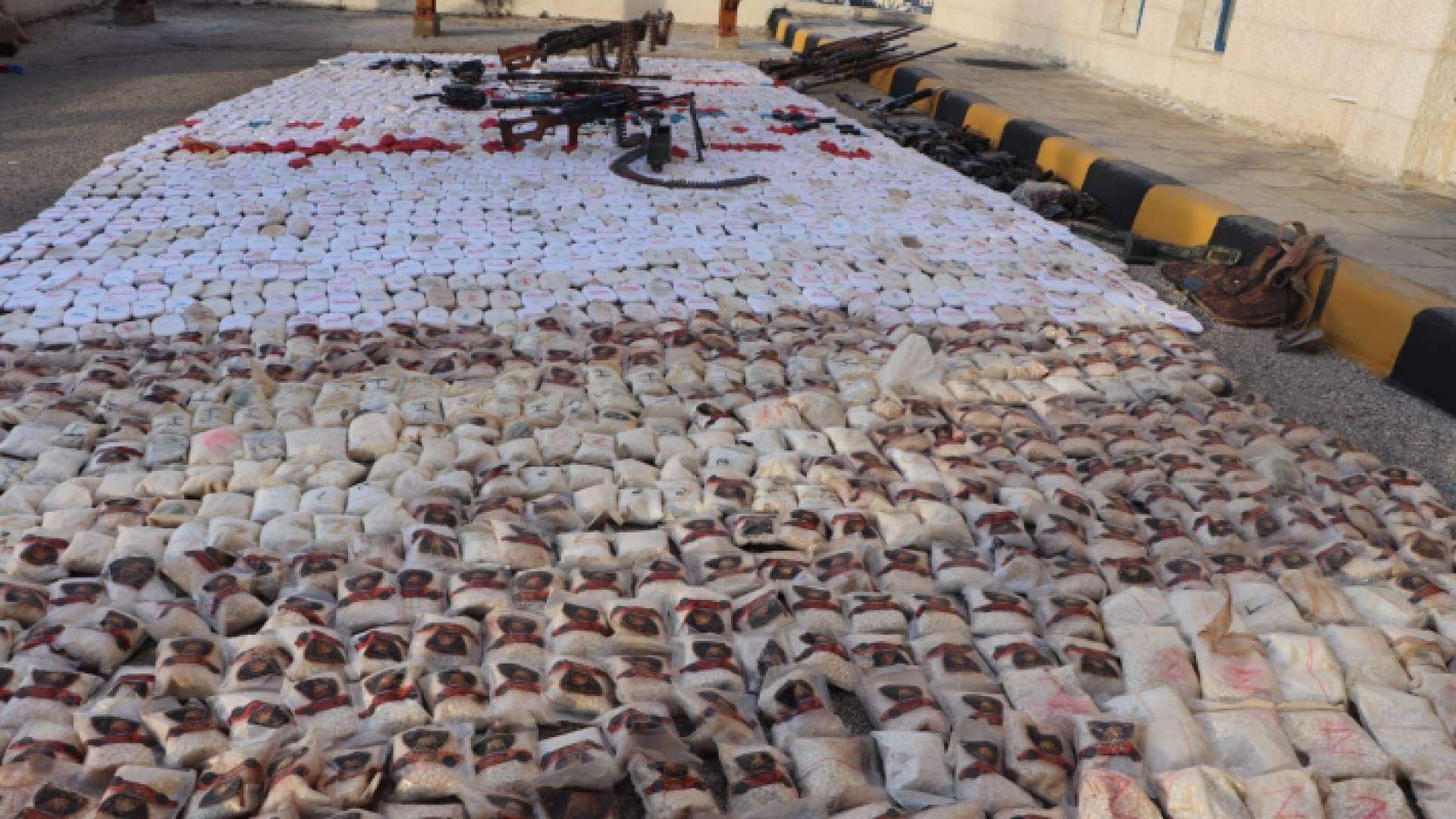 الأمن العام: المقبوض عليهم من مستلمي المواد المخدرة ويرتبطون مع مهربي مخدرات