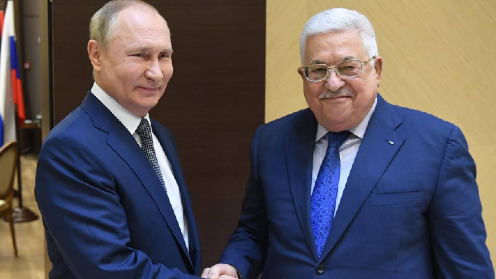 الرئيس الفلسطيني محمود عباس والرئيس الروسي فلاديمير بوتين