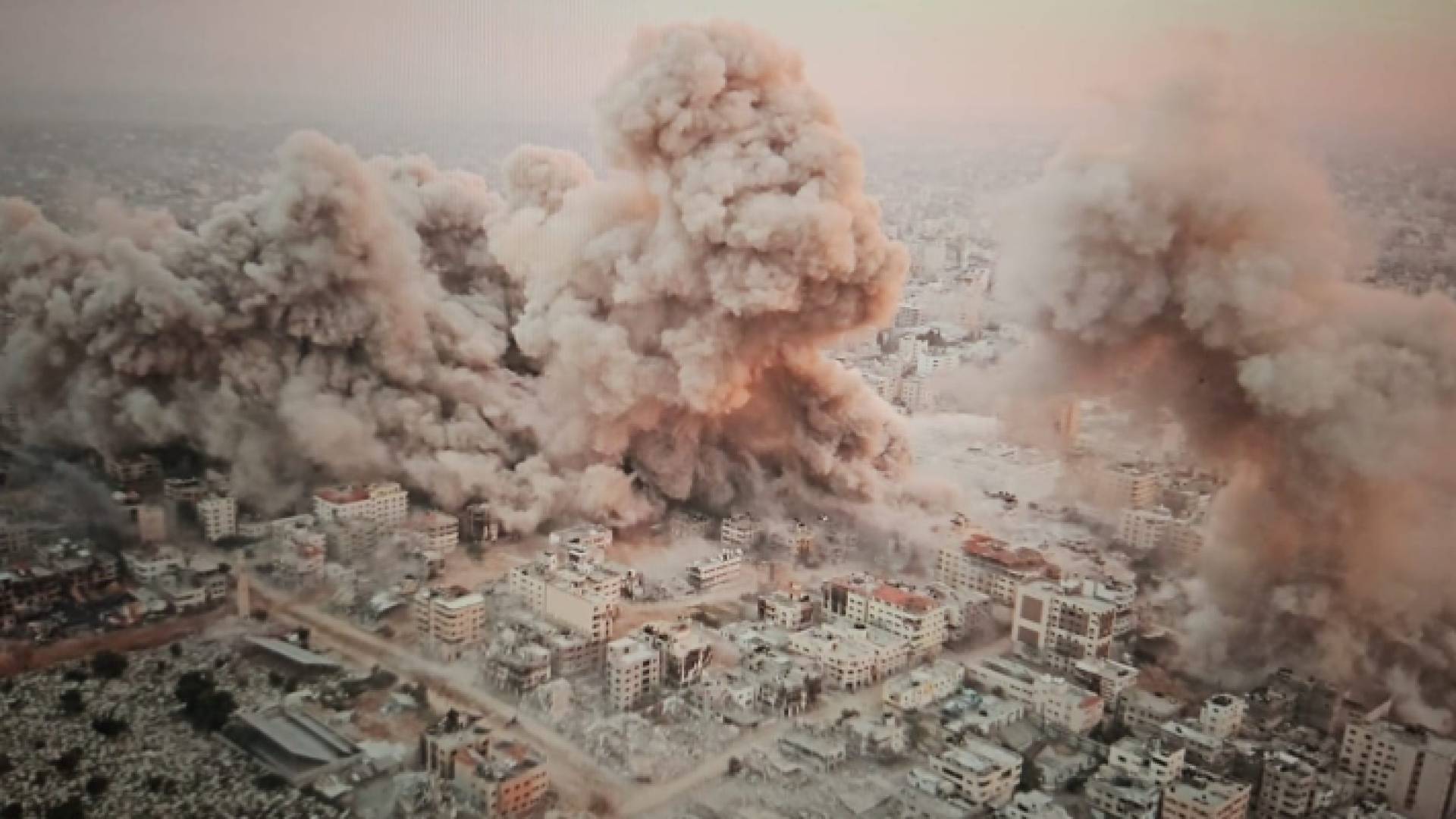 لحظة تدمير الأنفاق كما زعم جيش الاحتلال