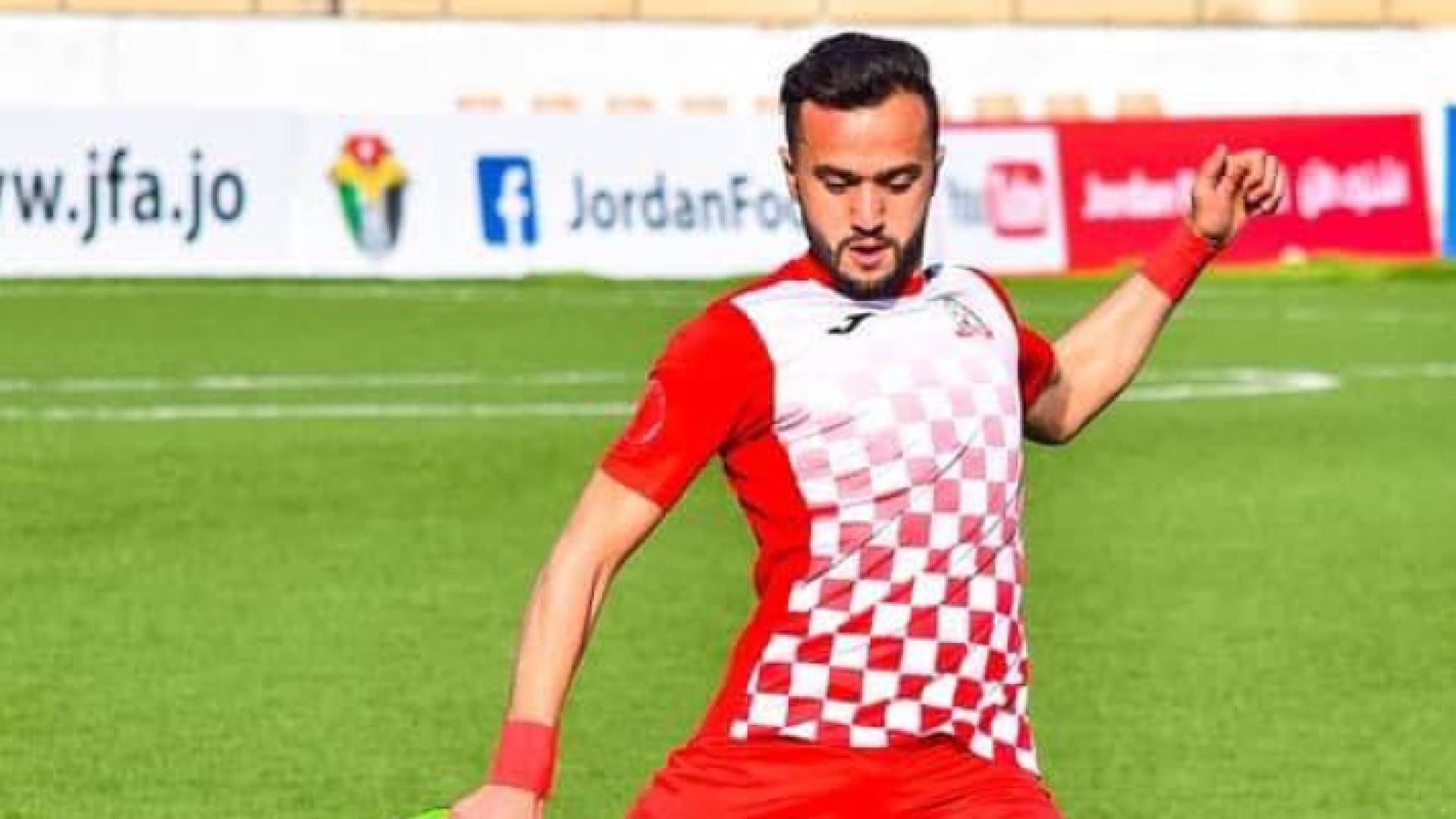 لاعب شباب الأردن شوقي القزعة