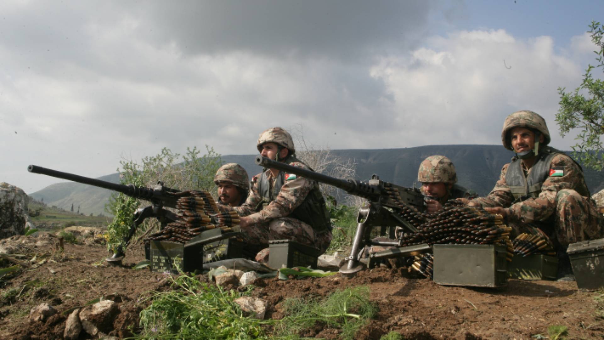 جنود من القوات المسلحة