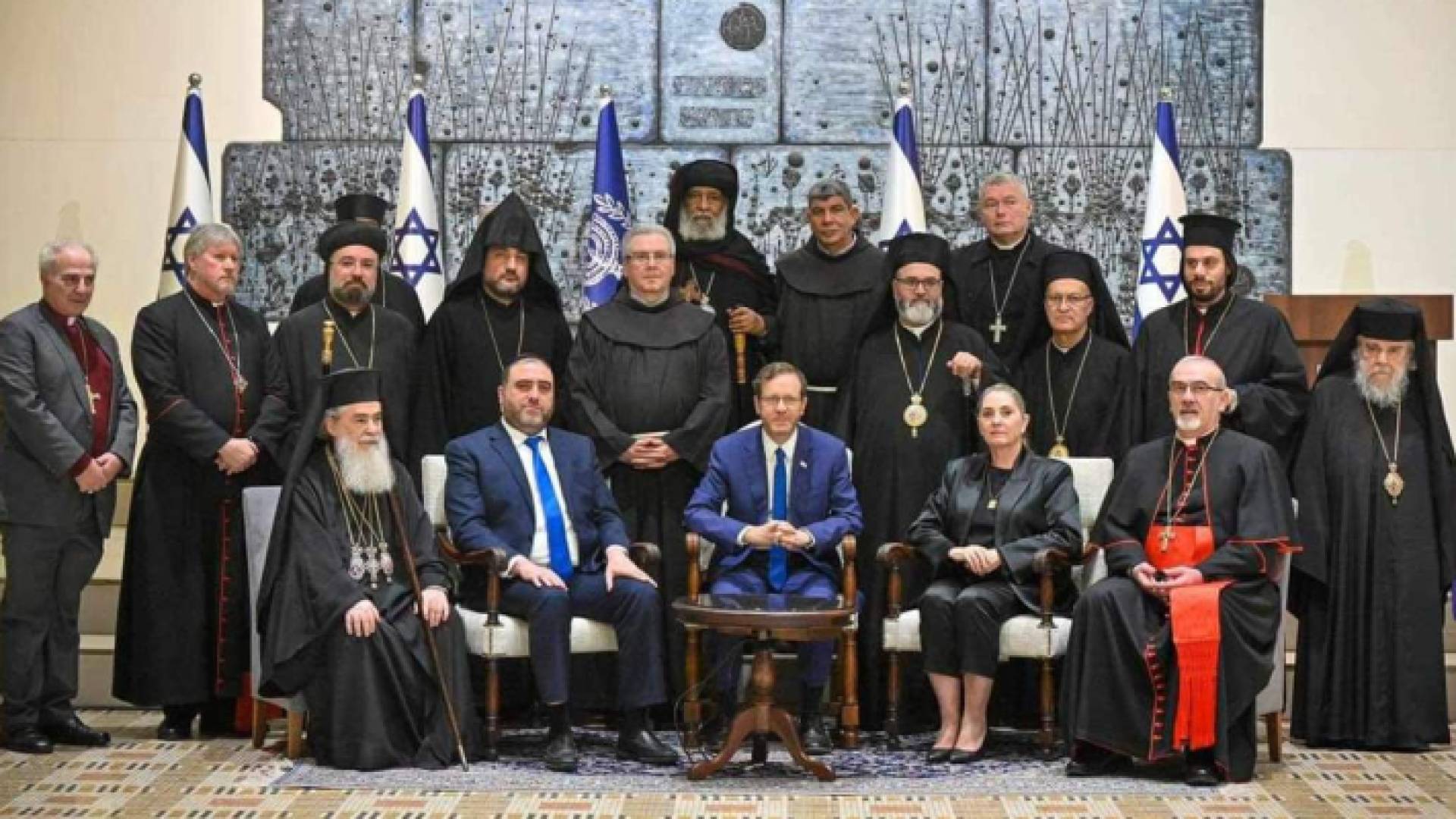 لقاء رؤساء الكنائس في القدس برئيس كيان الاحتلال