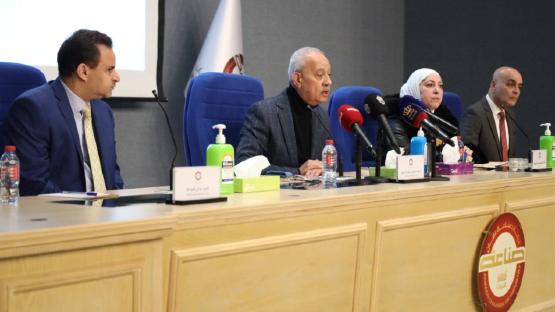 اجتماع في غرفة صناعة عمان لبحث تداعيات أحداث الملاحة في البحر الاحمر