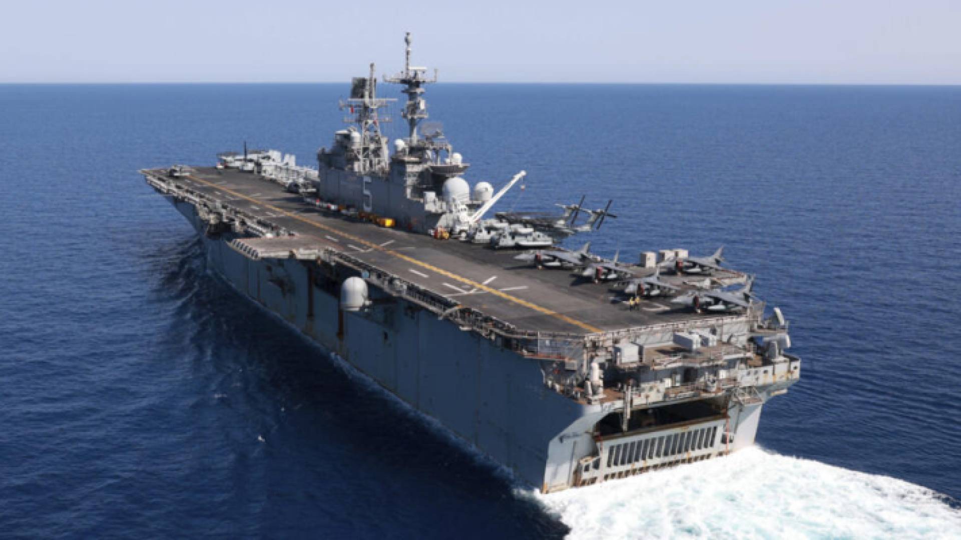 سفينة تعبر البحر الأحمر - أرشيفية