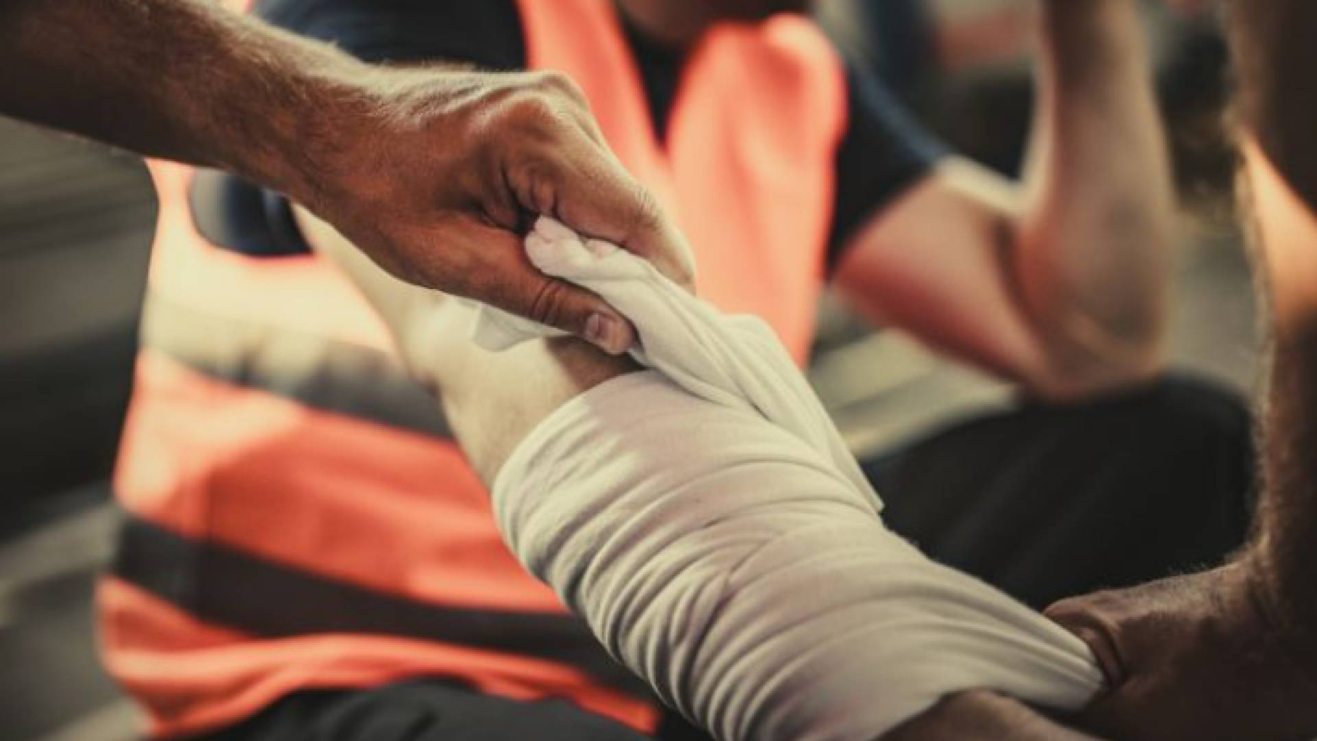 صورة تعبيرية لإصابة أثناء العمل.