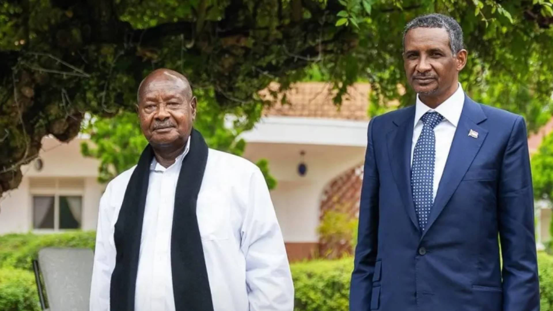 حميدتي والرئيس الأوغندي