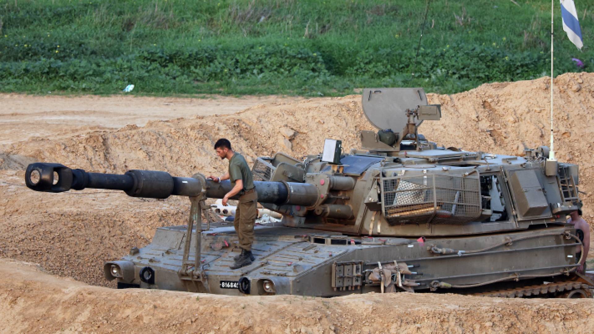 دبابة للاحتلال في قطاع غزة