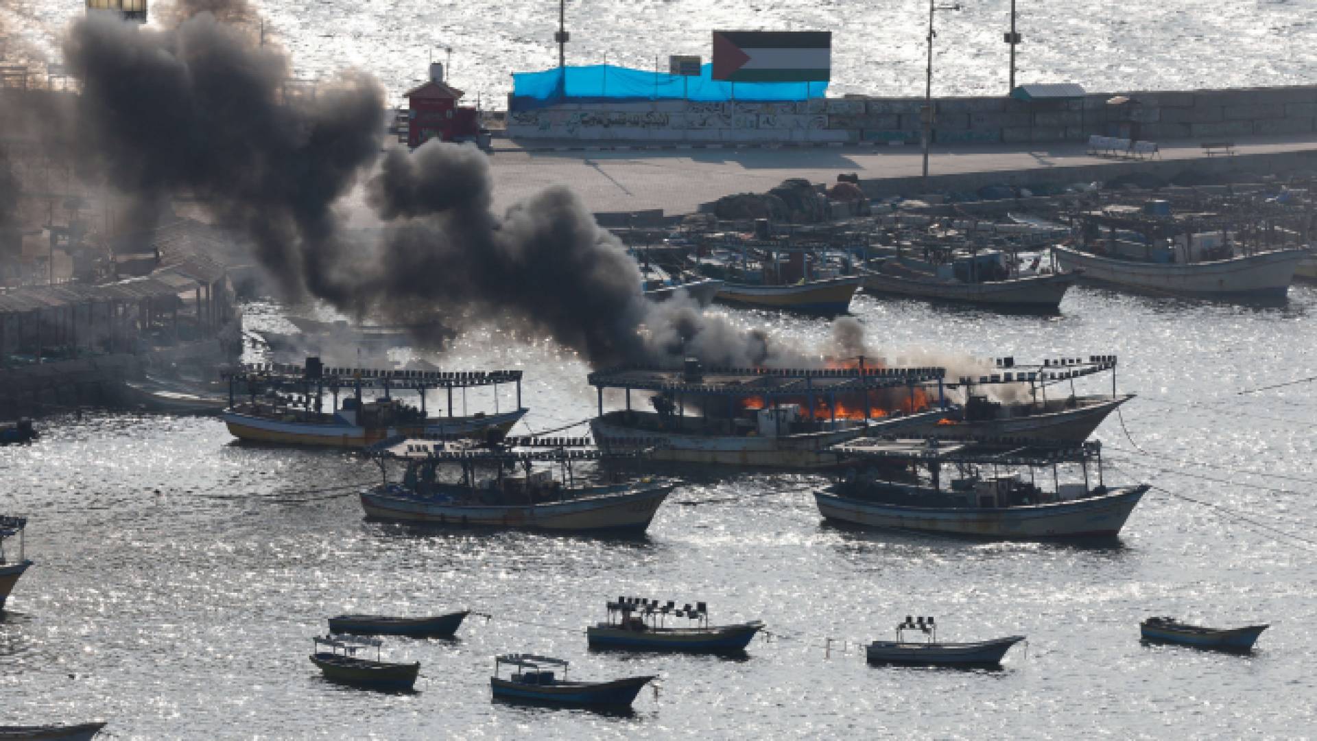 زوارق الاحتلال الحربية