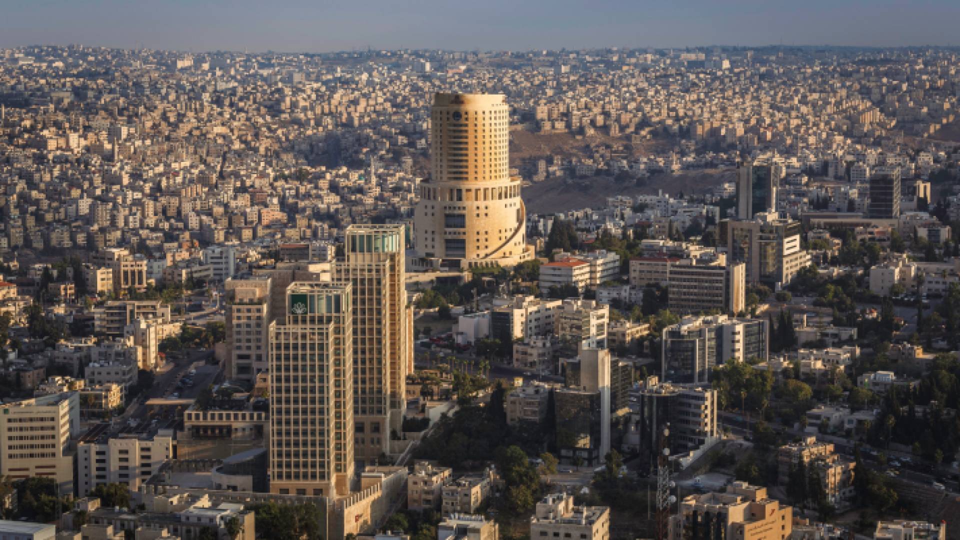 أجواء باردة نسبيا وغائمة جزئيا في أغلب مناطق الأردن