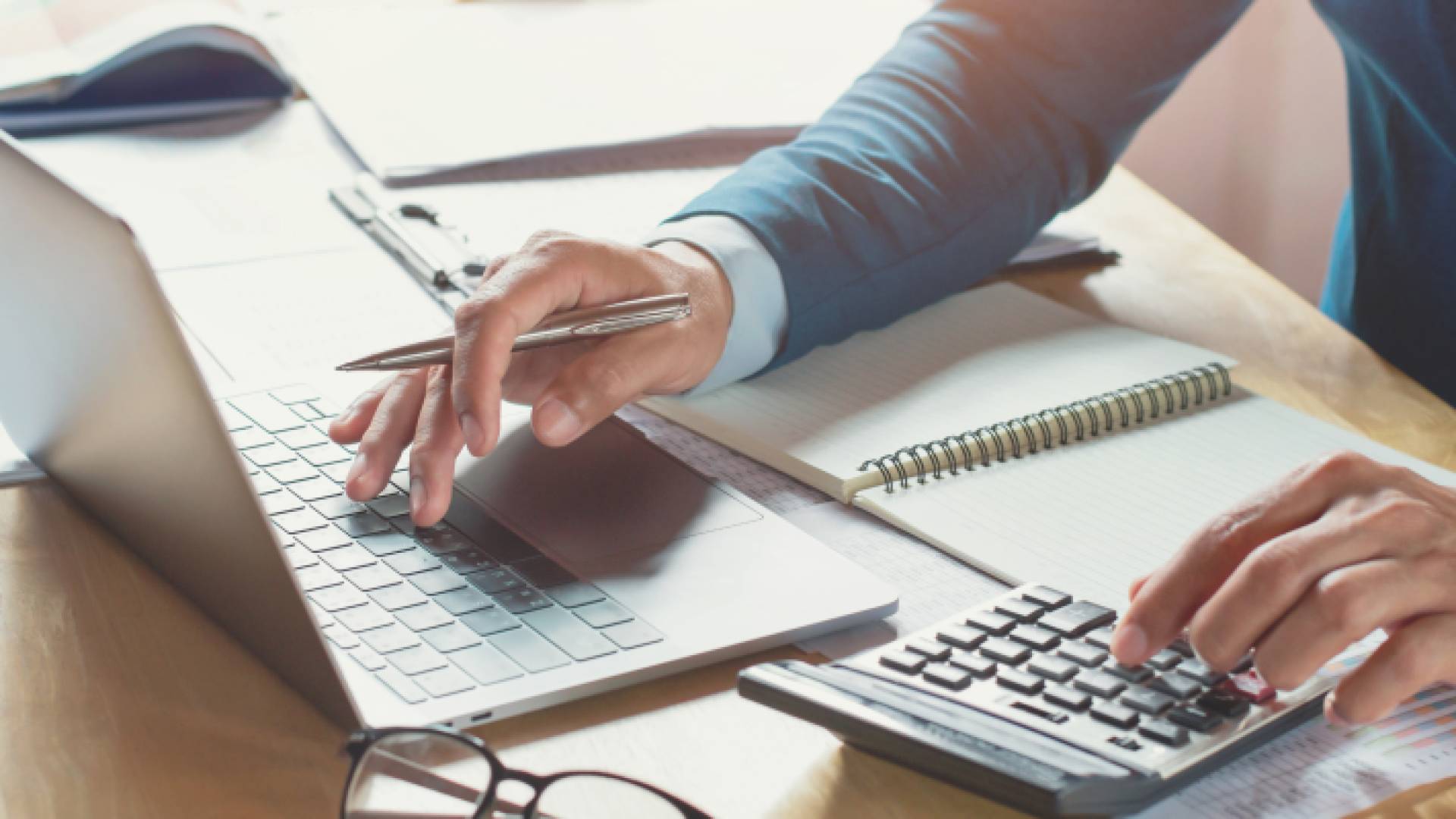 "الضريبة والدخل" تدعو لتسديد المستحقات قبل انتهاء السنة المالية الحالية