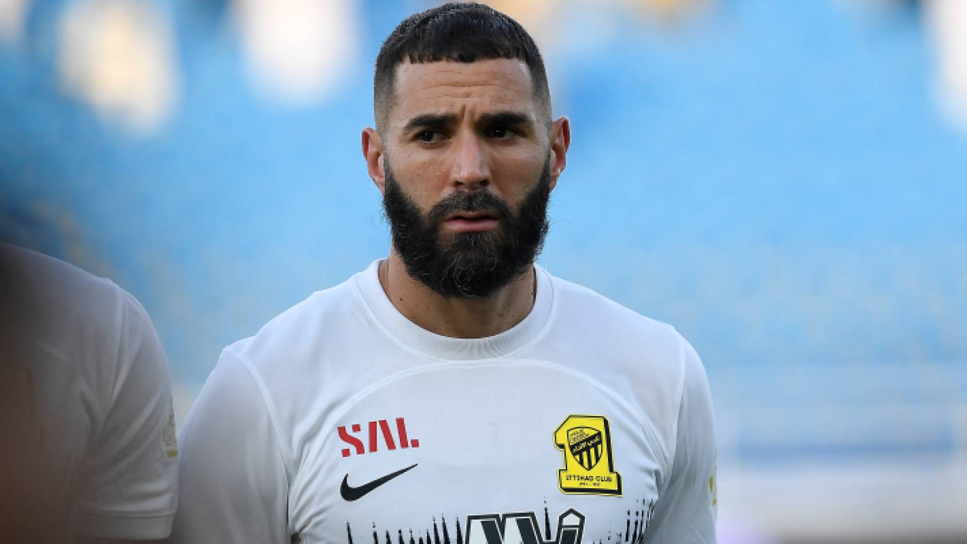 لاعب اتحاد جدة كريم بنزيما