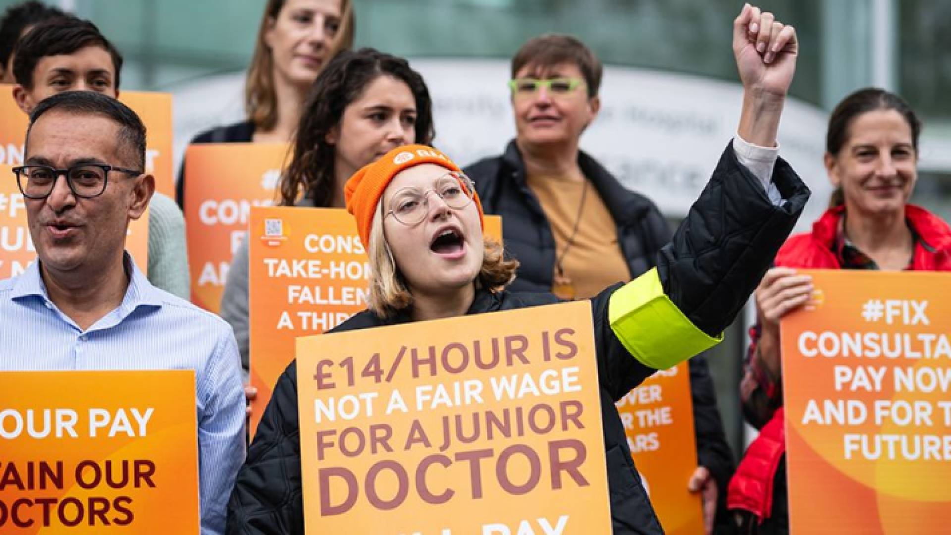 أطباء مضربون في بريطانيا