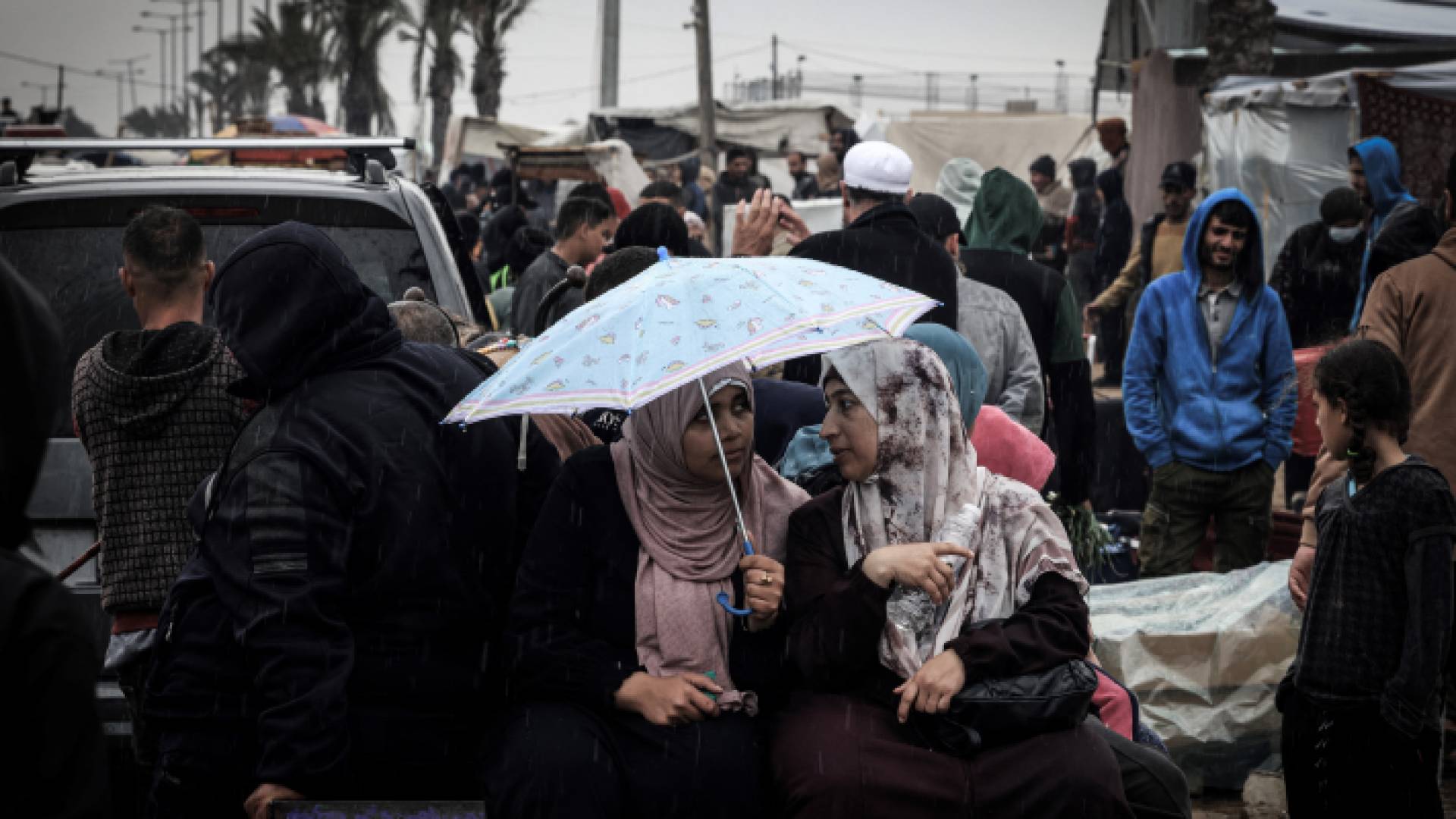 نازحون فلسطينيون في محافظة رفح جنوب قطاع غزة