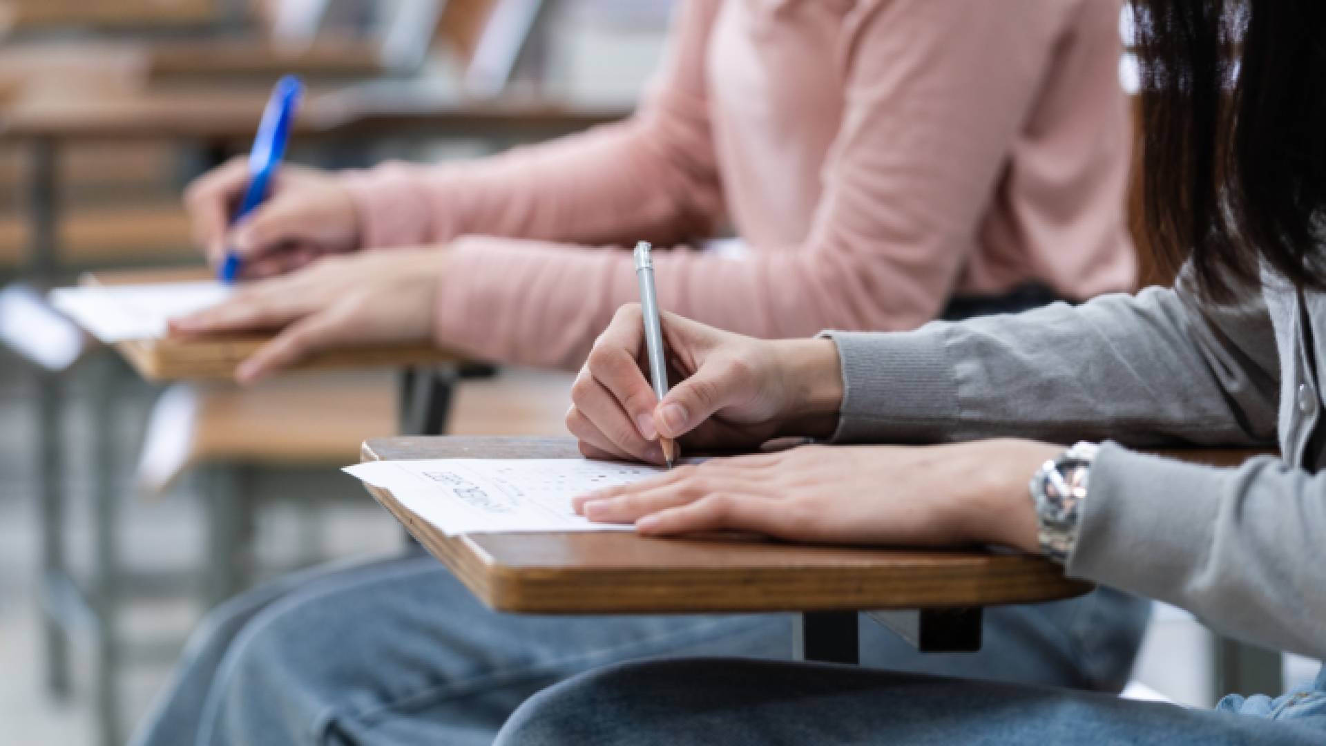 تقديم امتحان - تعبيرية