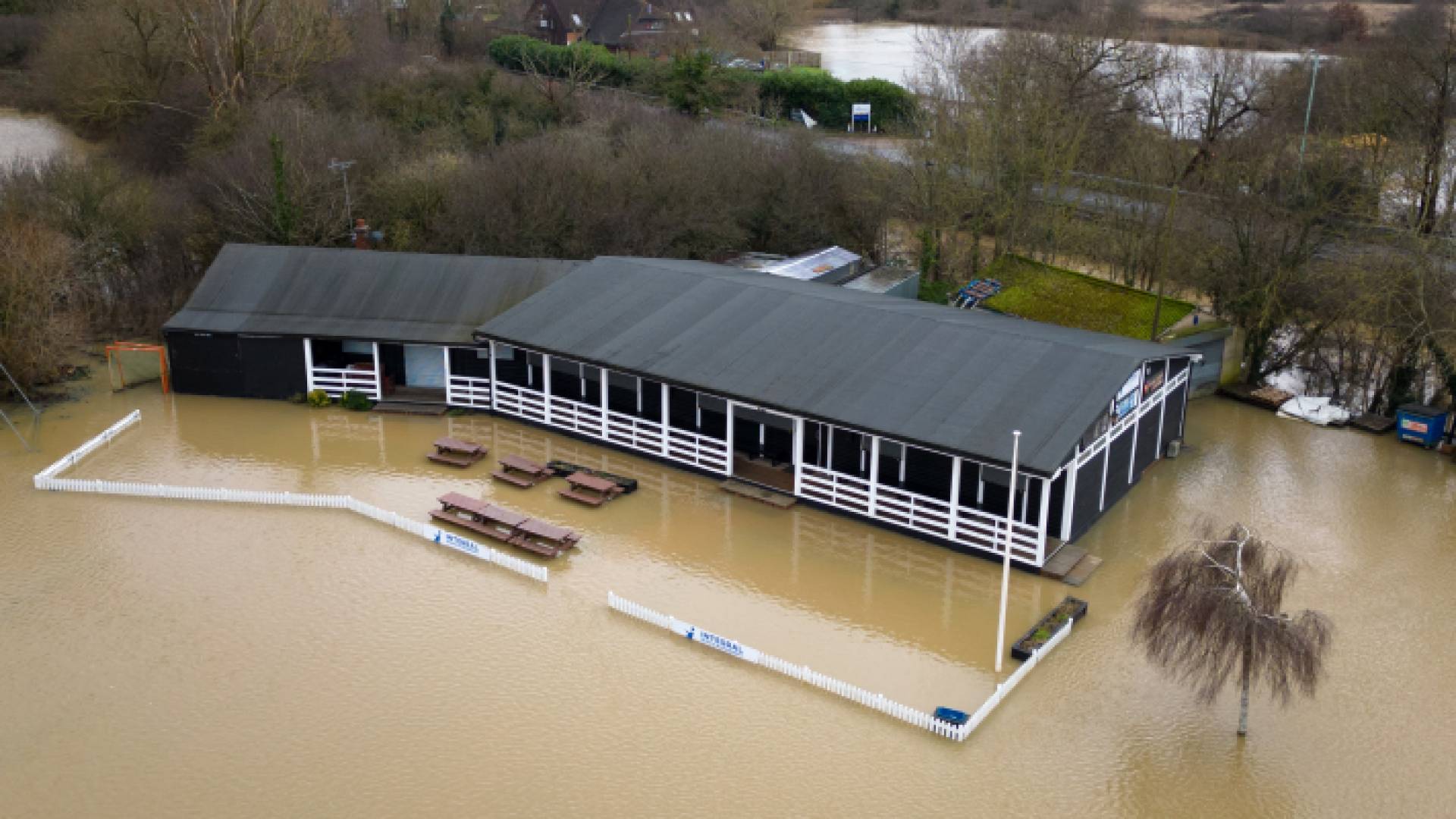 صورة جوية لمياه الفيضانات شمال شرق لندن
