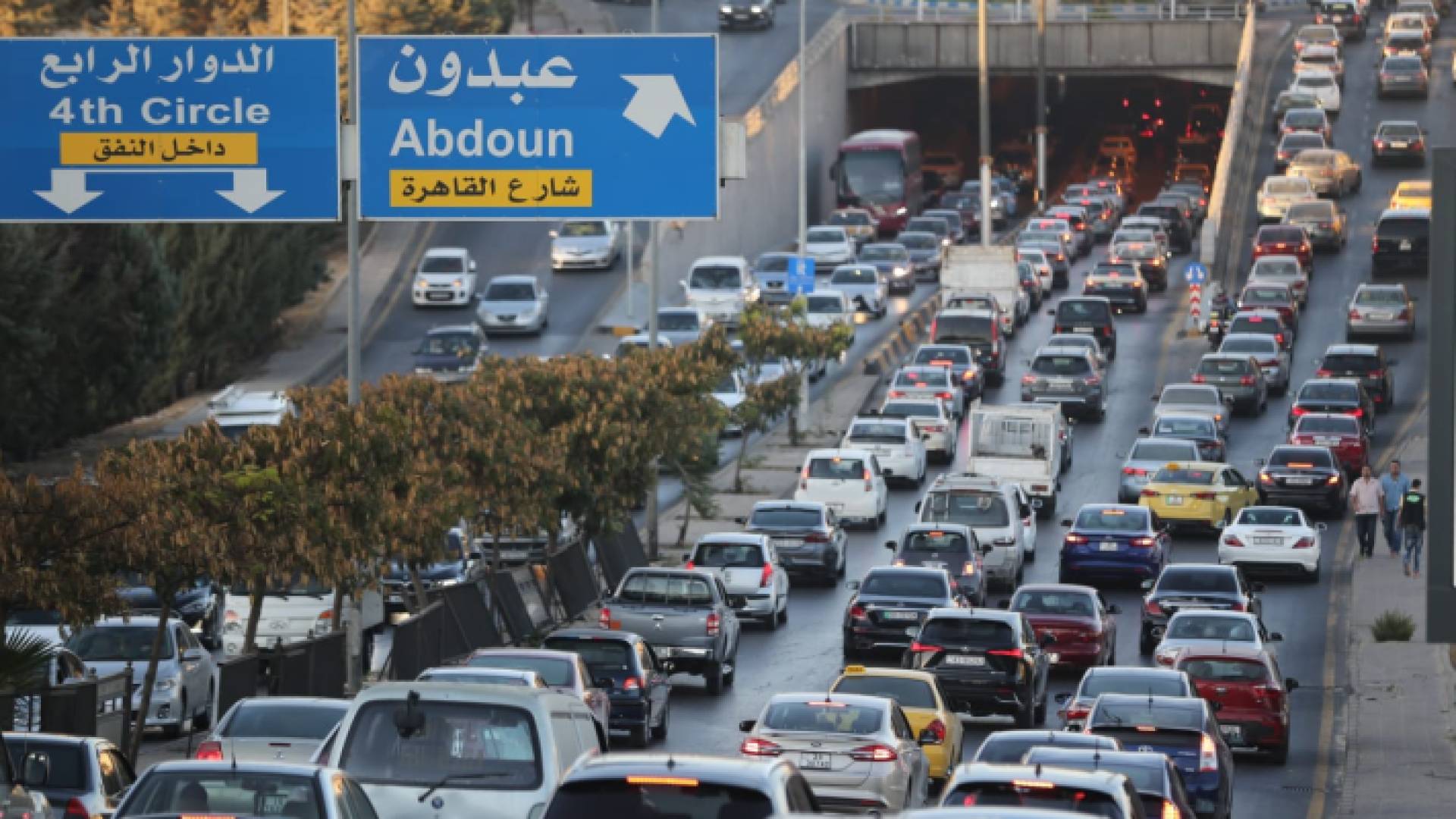حركة مرورية نشطة الأحد في الأردن