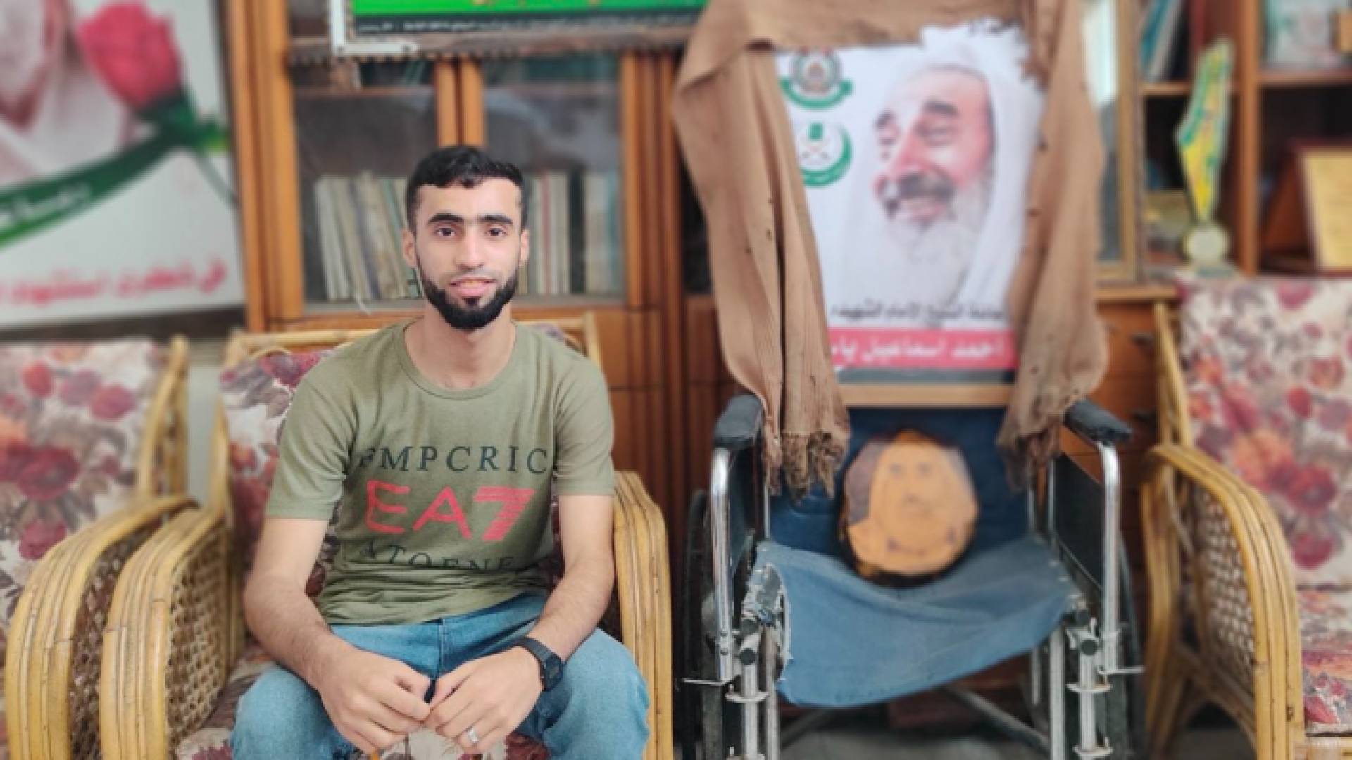 الشهيد الصحفي علي أبو عجوة حفيد "أحمد ياسين"