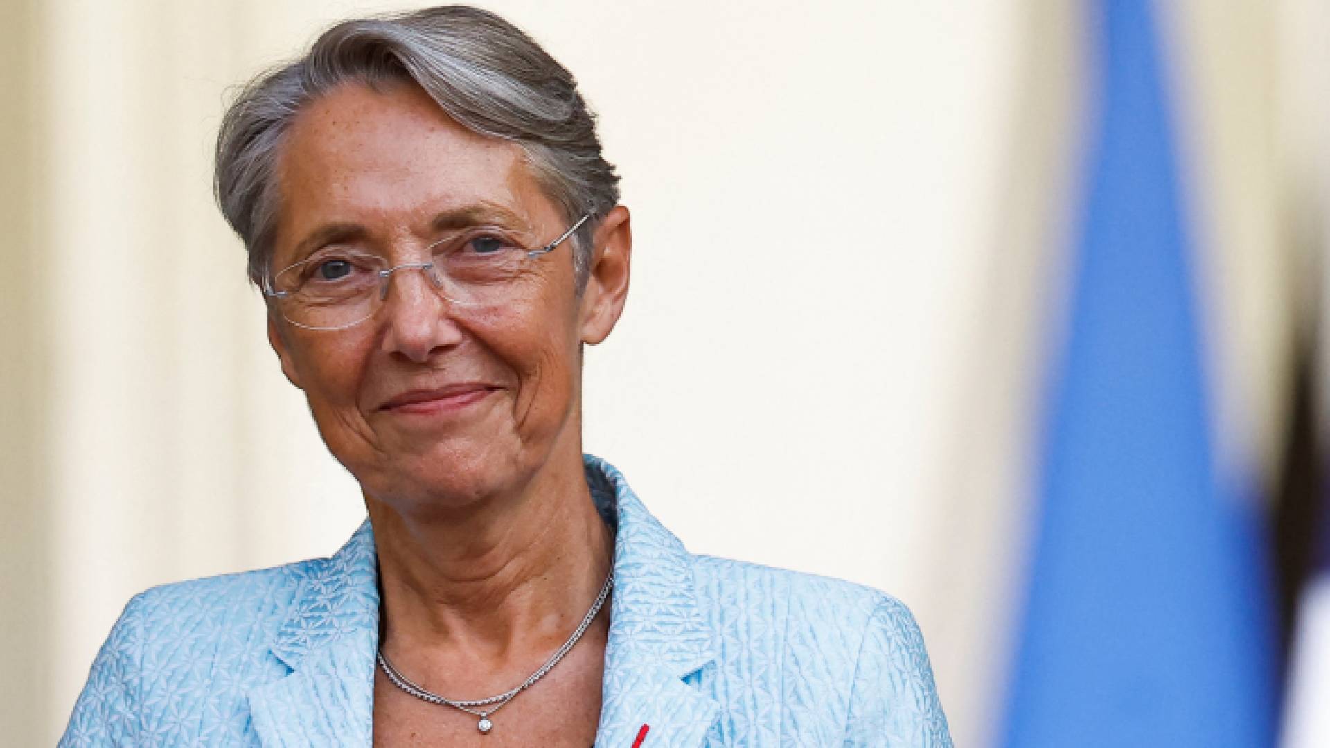 رئيسة الوزراء الفرنسية إليزابيت بورن التي قدمت استقالة حكومتها