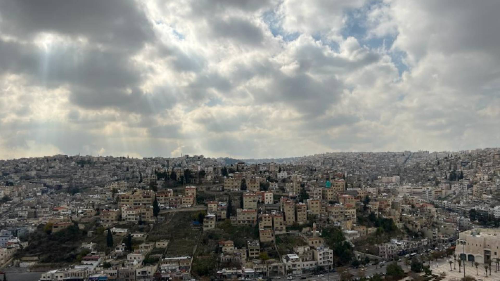 أجواء غائمة في العاصمة عمان