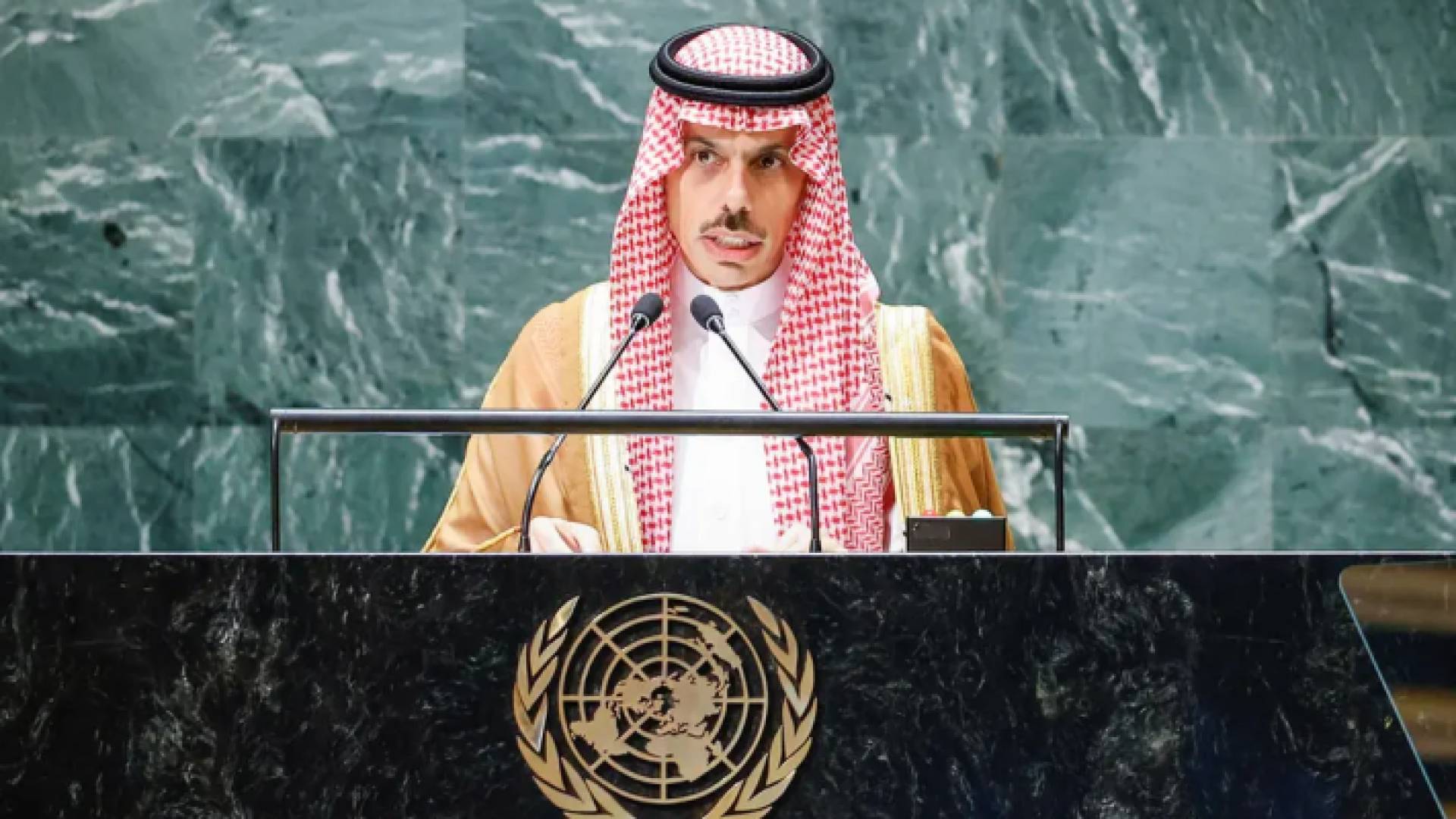 وزير الخارجية السعودي الأمير فيصل بن فرحان