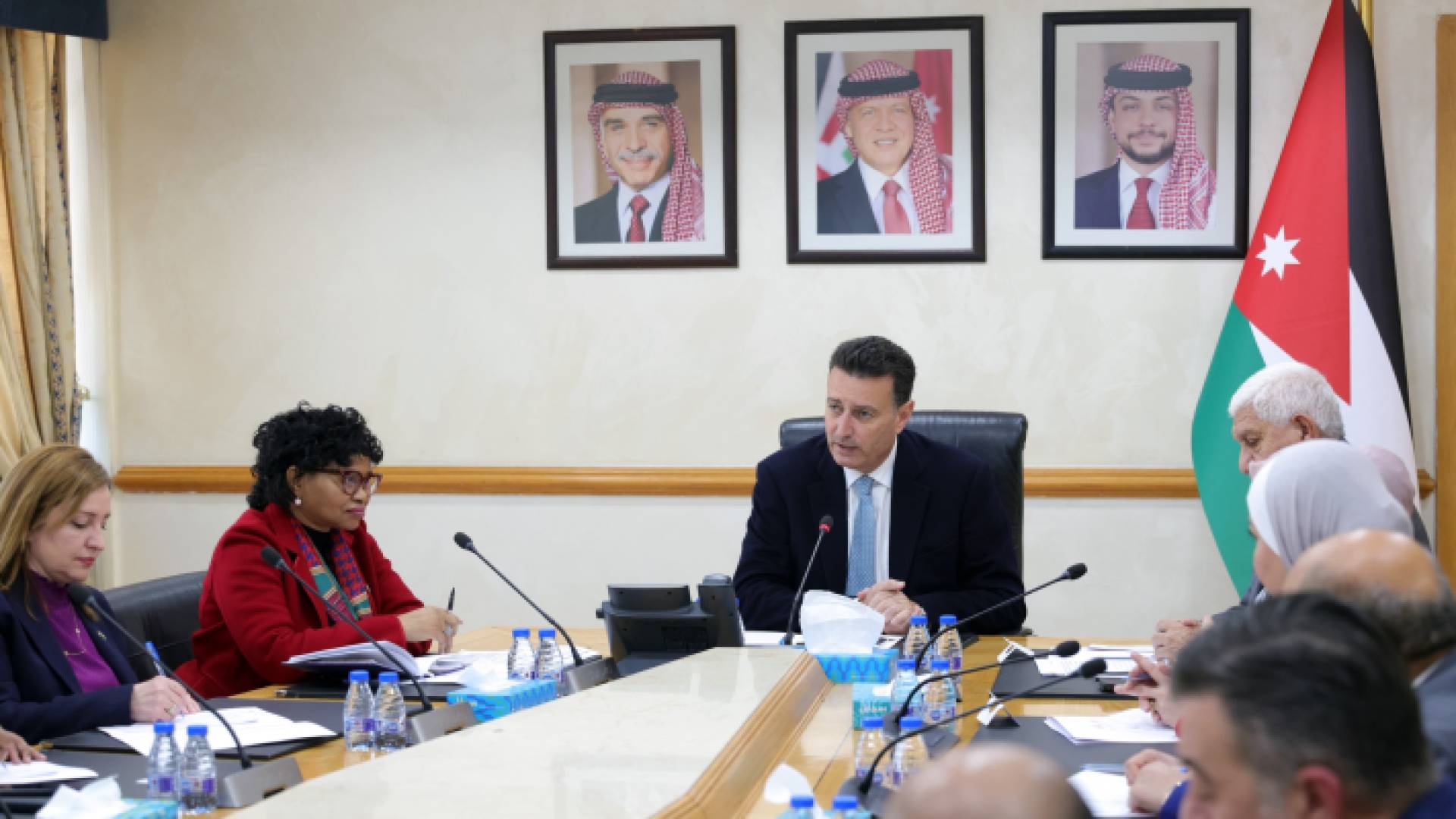 رئيس مجلس النواب أحمد الصفدي وسفيرة جنوب إفريقيا وعدد من النواب