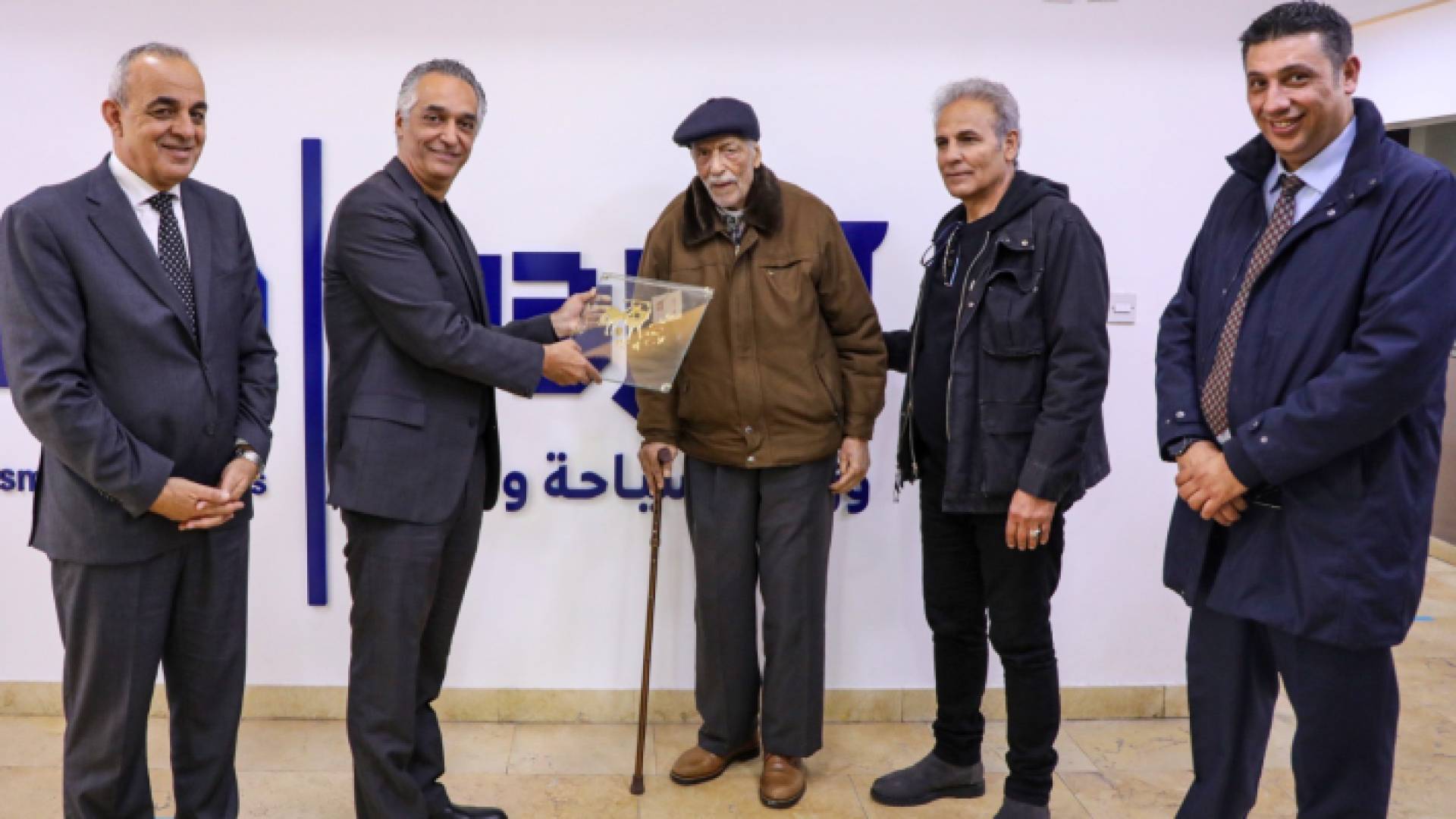 خلال تكريم أقدم دليل سياحي في الأردن نعمان عبد الملازم ملازم