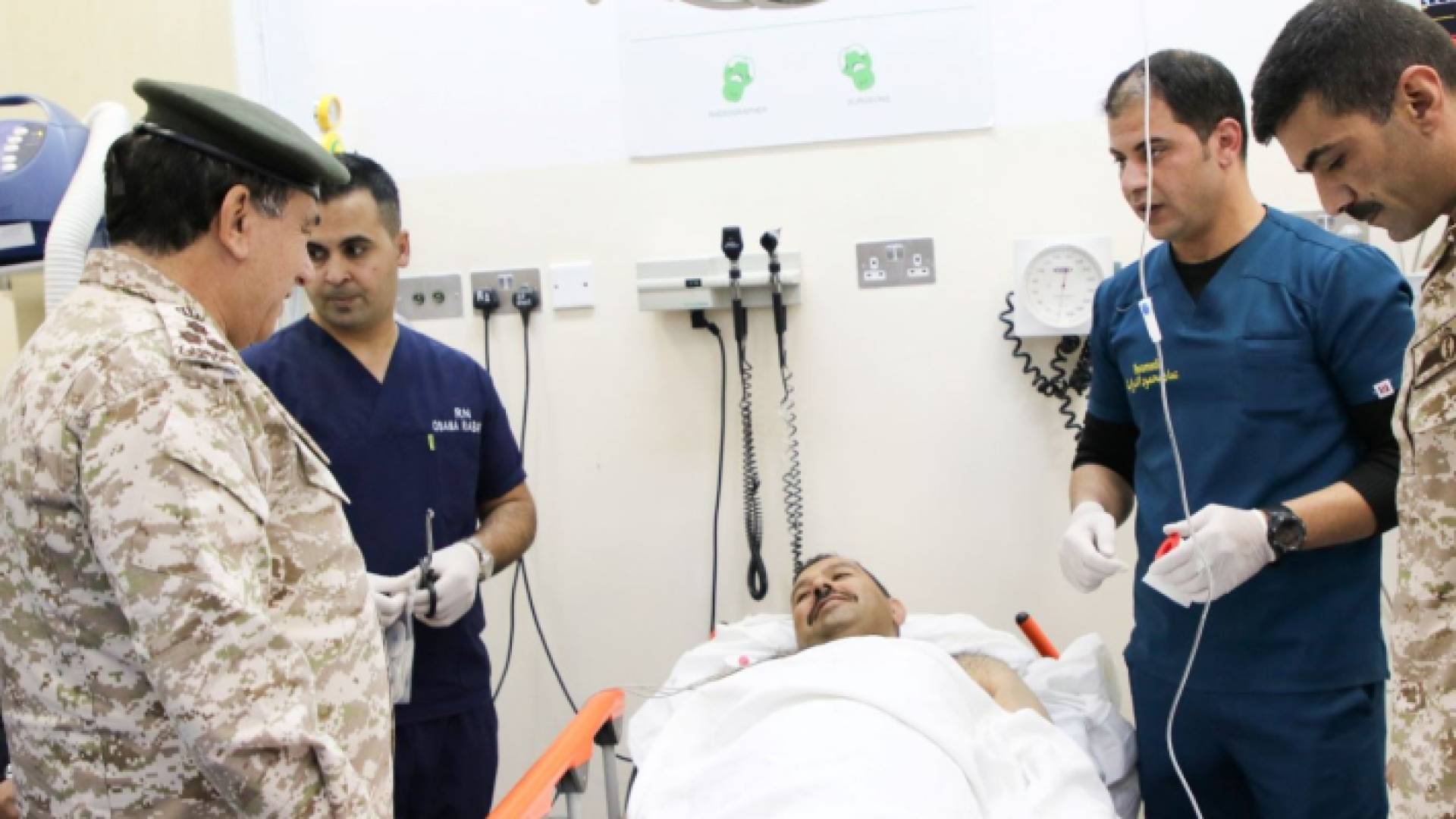 إخلاء مصاب المستشفى الميداني الأردني الخاص/2 إلى مدينة الحسين الطبية