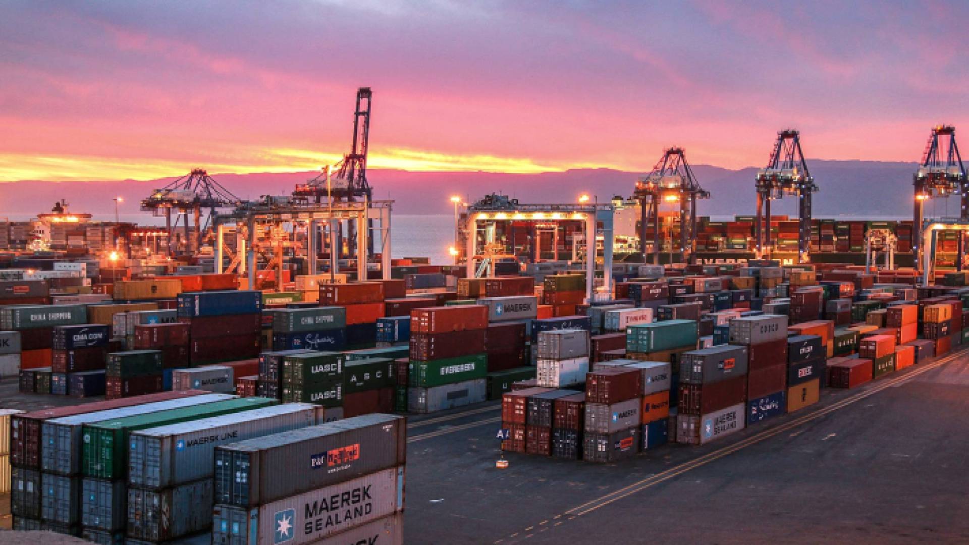 حاويات في ميناء العقبة